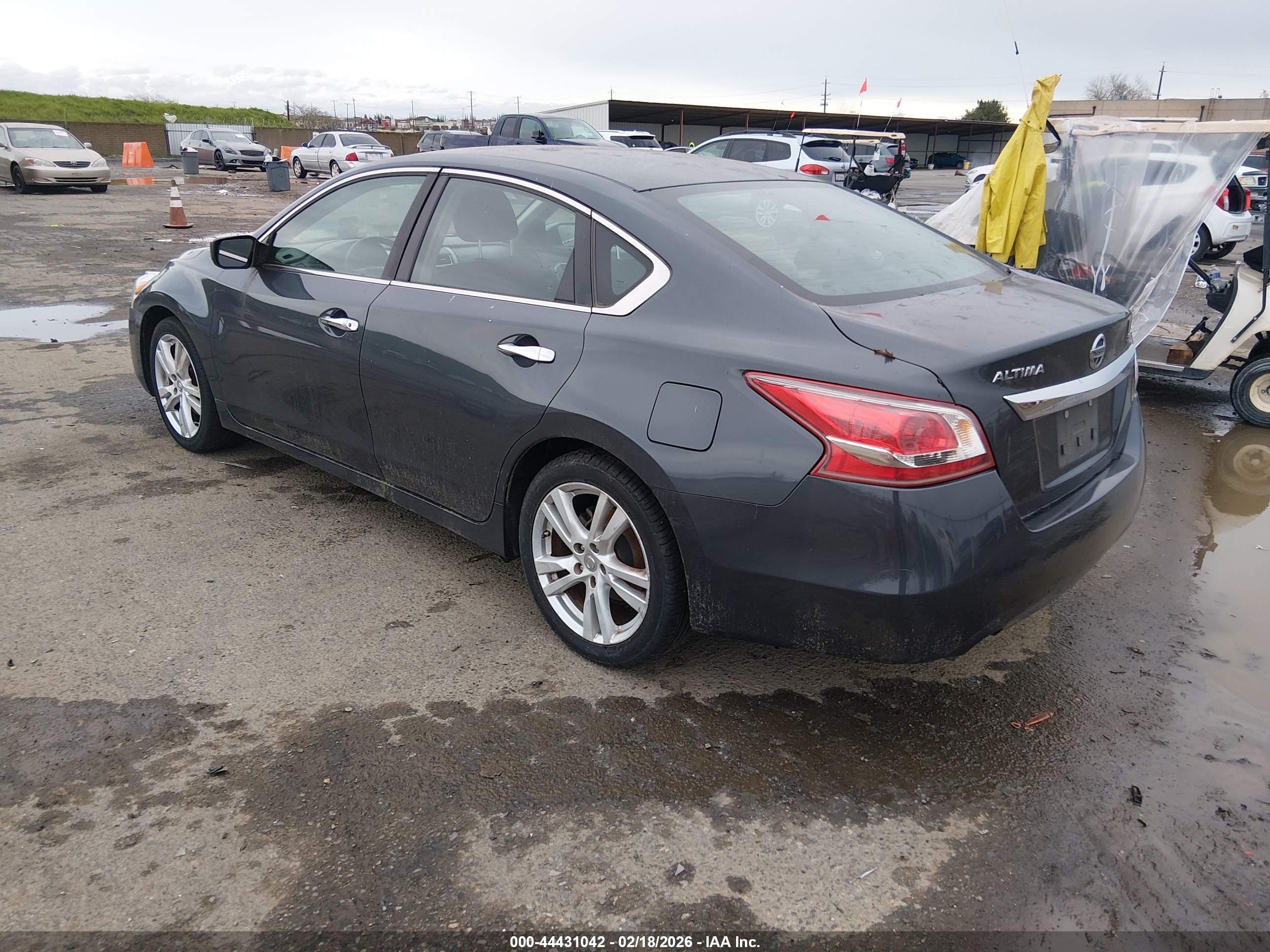 NISSAN ALTIMA image 3