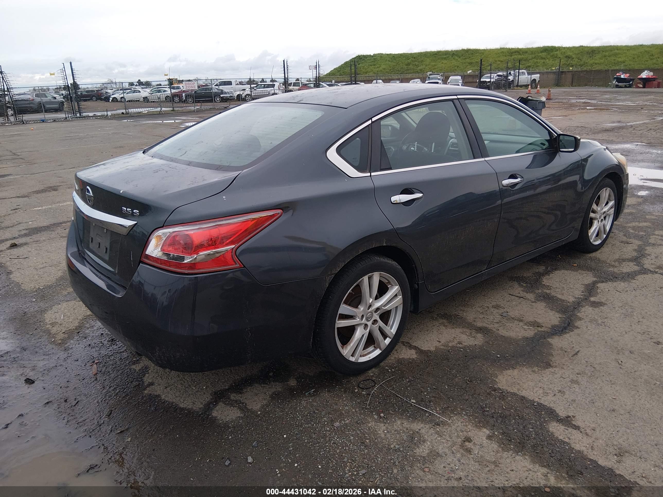 NISSAN ALTIMA image 4