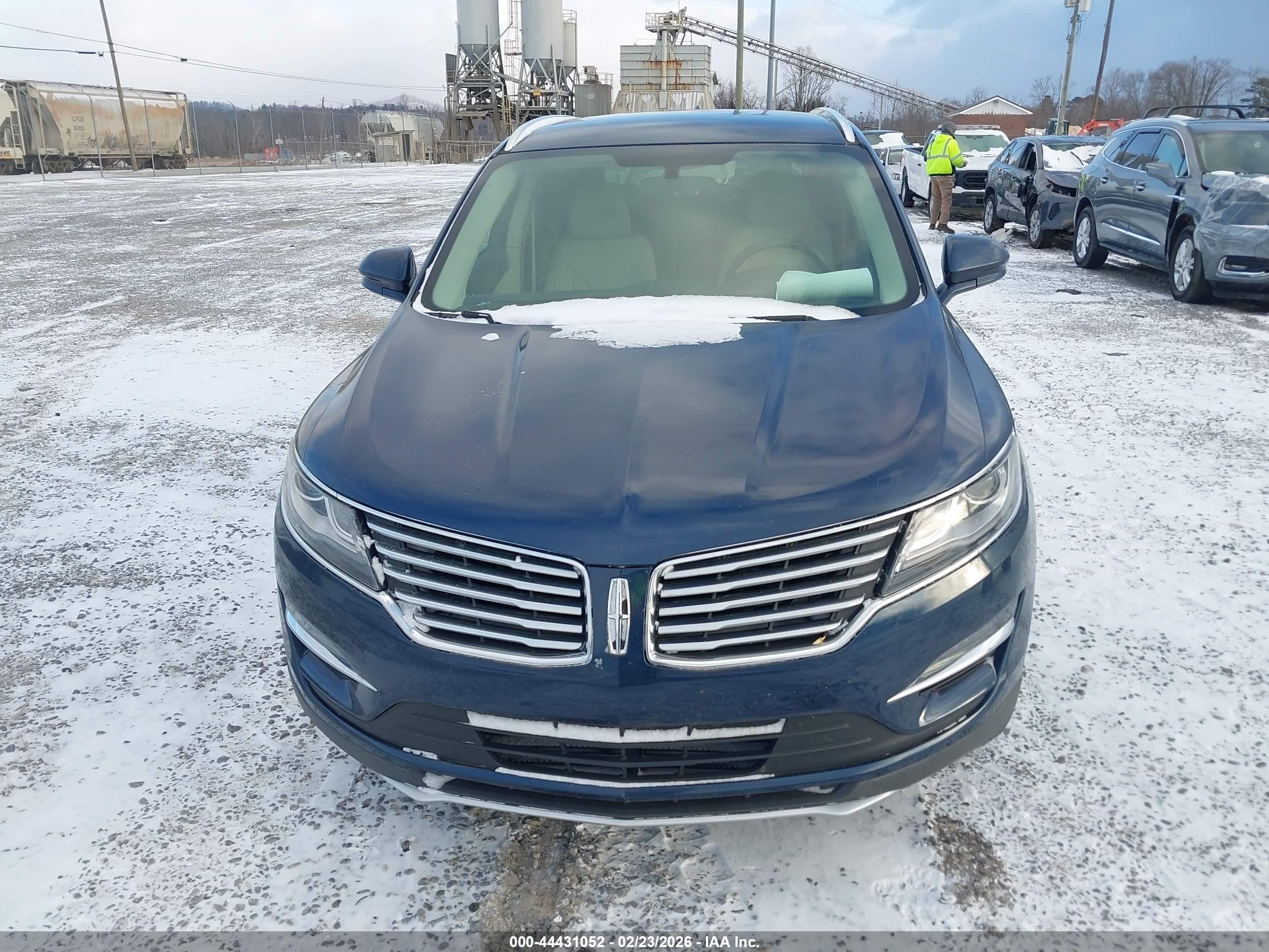 LINCOLN MKC image 6