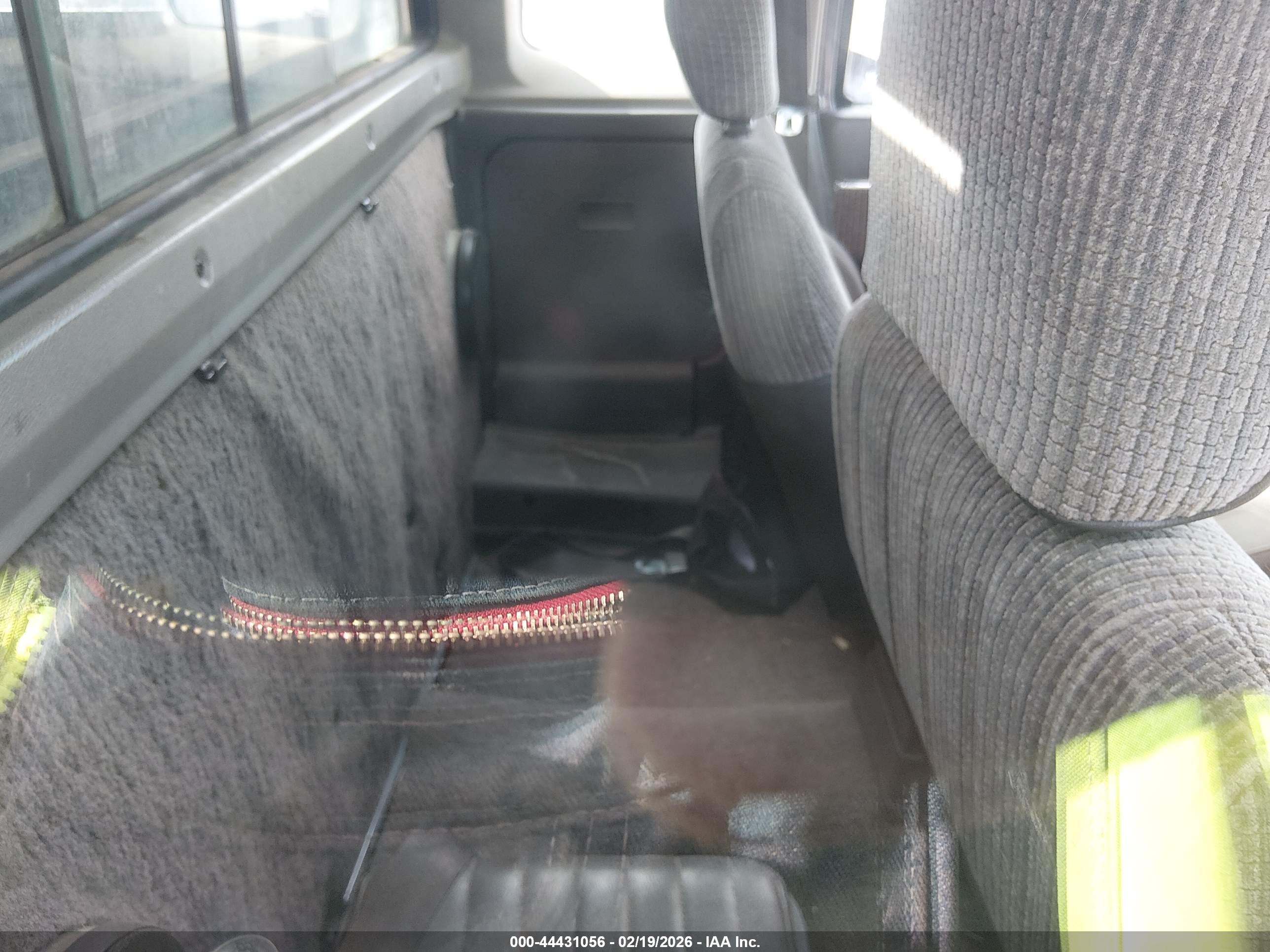 NISSAN D21 image 8