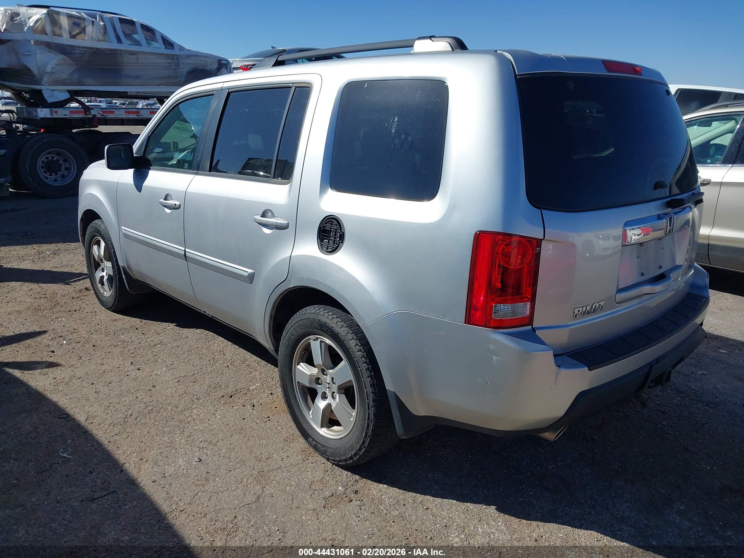 HONDA PILOT image 3