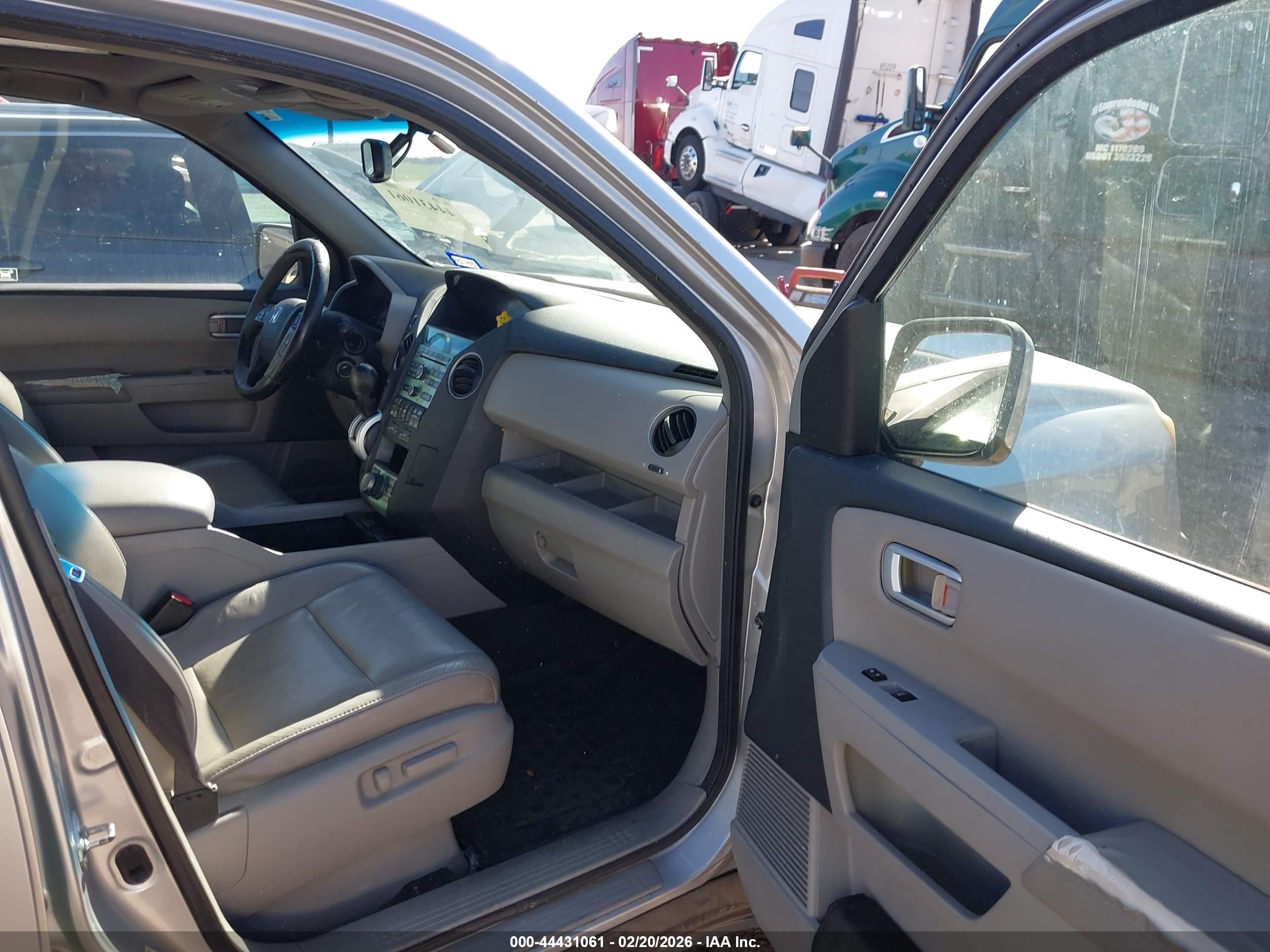 HONDA PILOT image 5