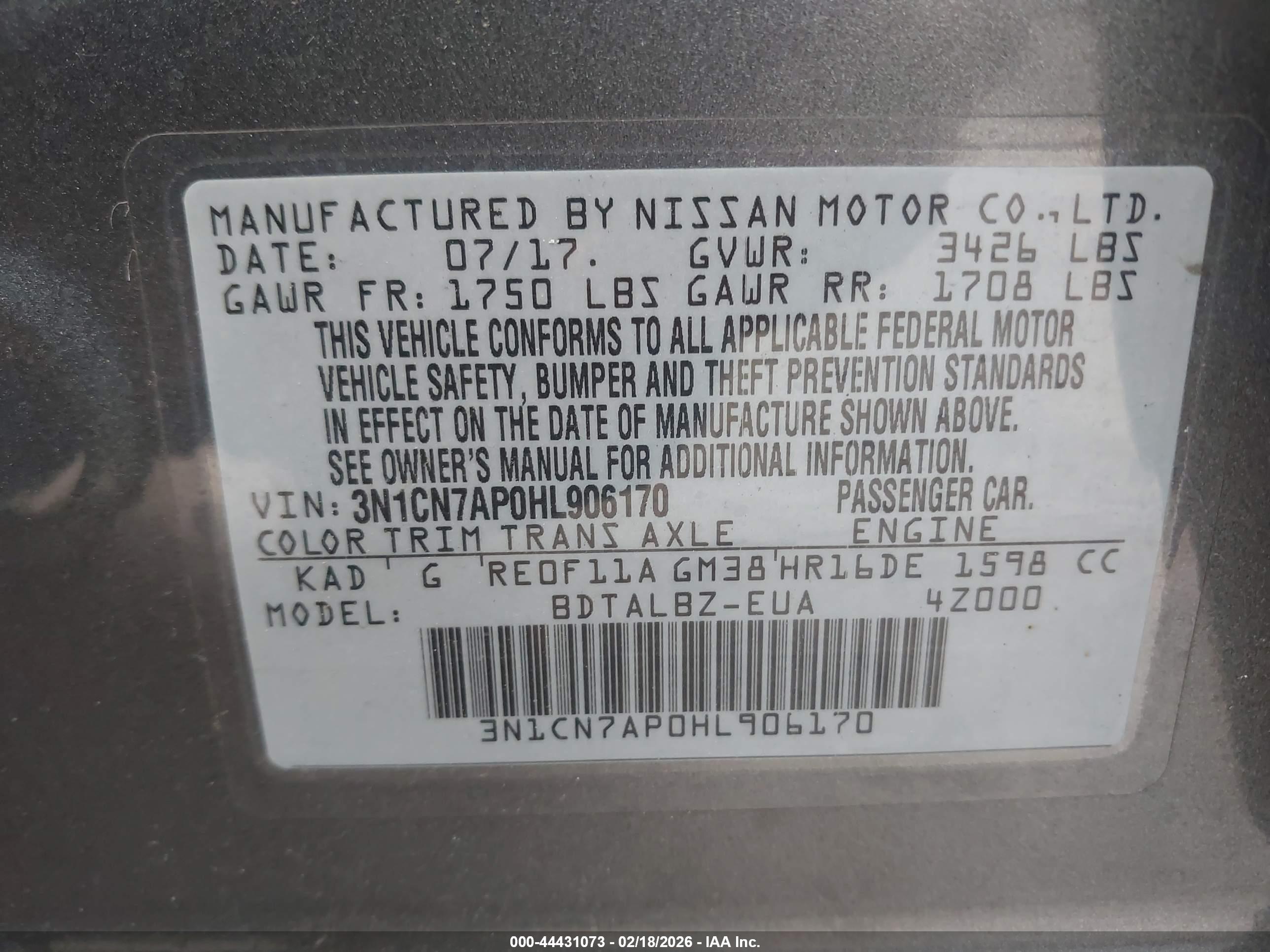NISSAN VERSA image 9