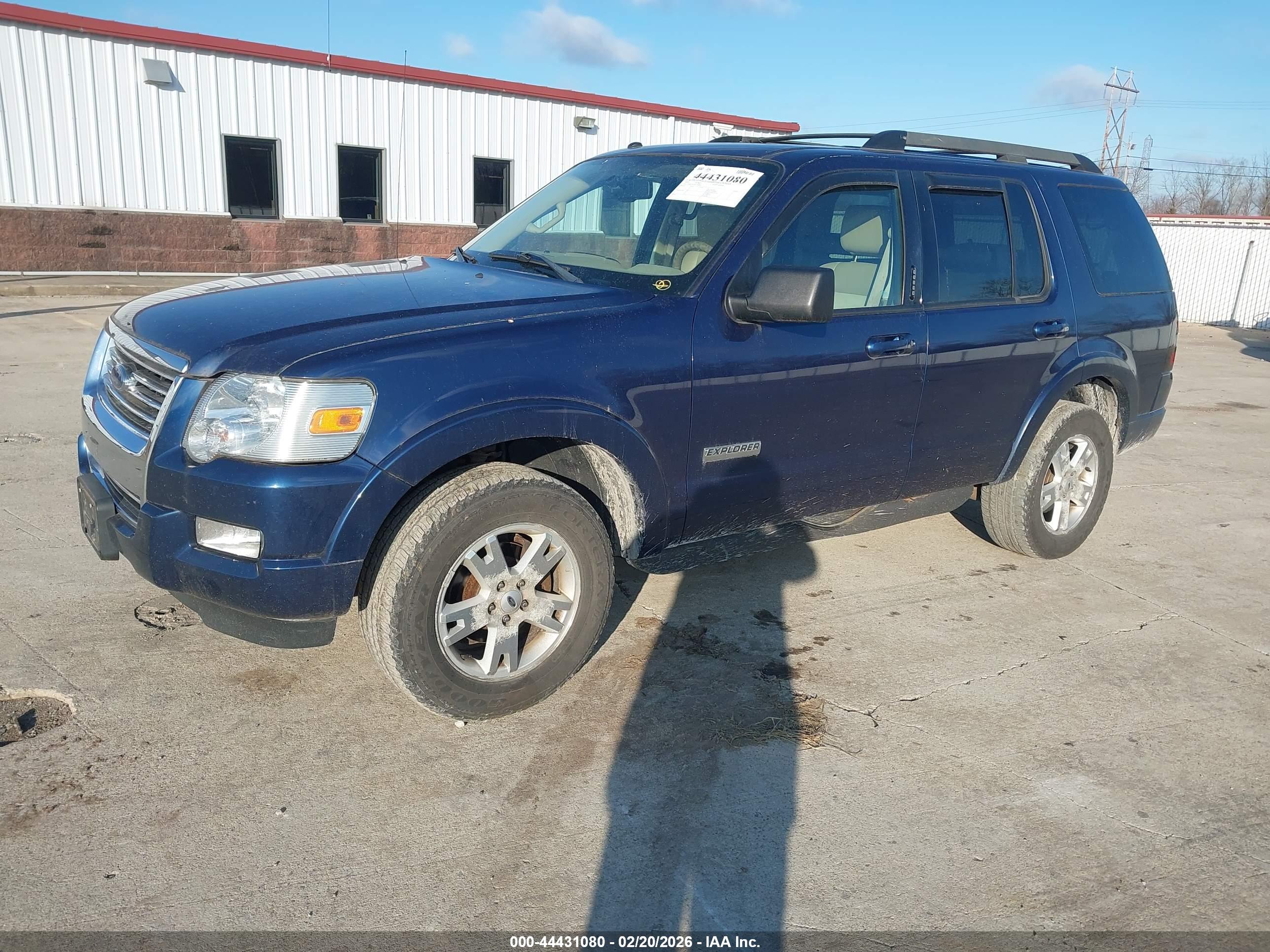 FORD EXPLORER image 2