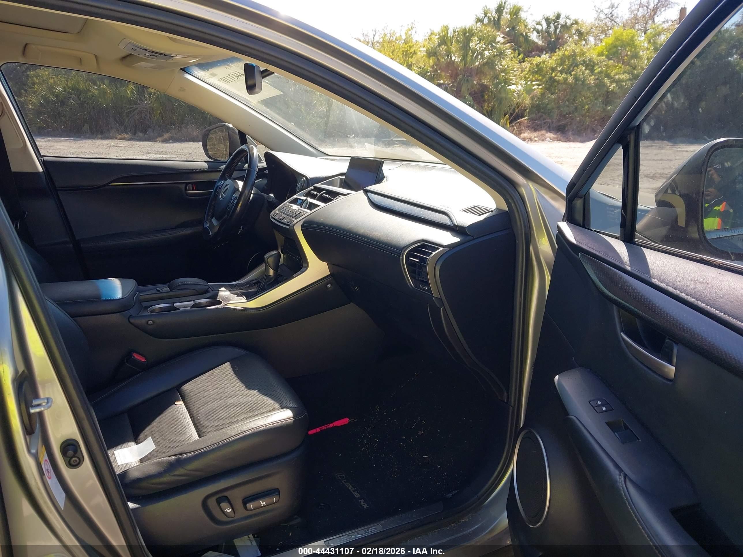 LEXUS NX image 5