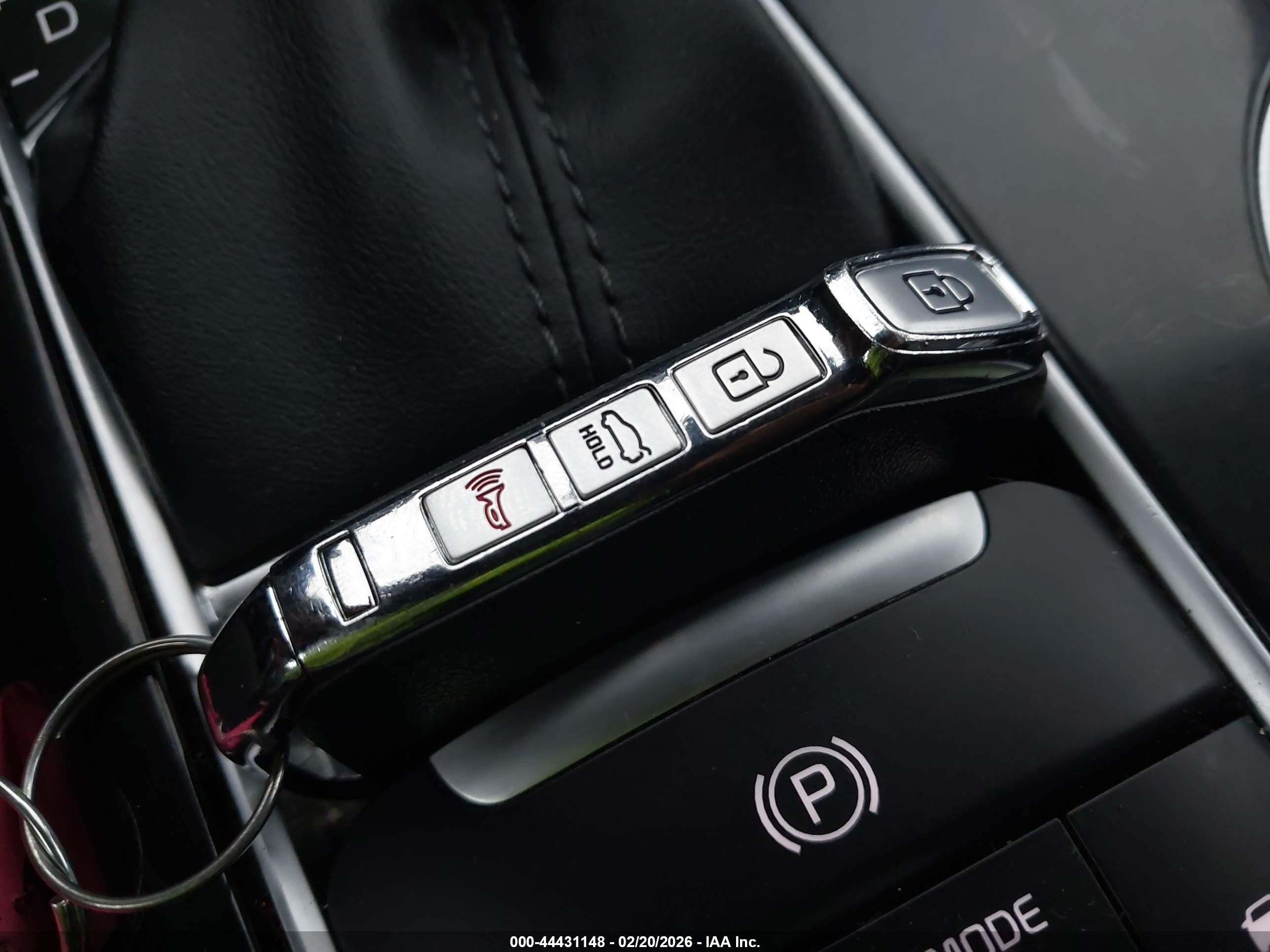 KIA STINGER image 11