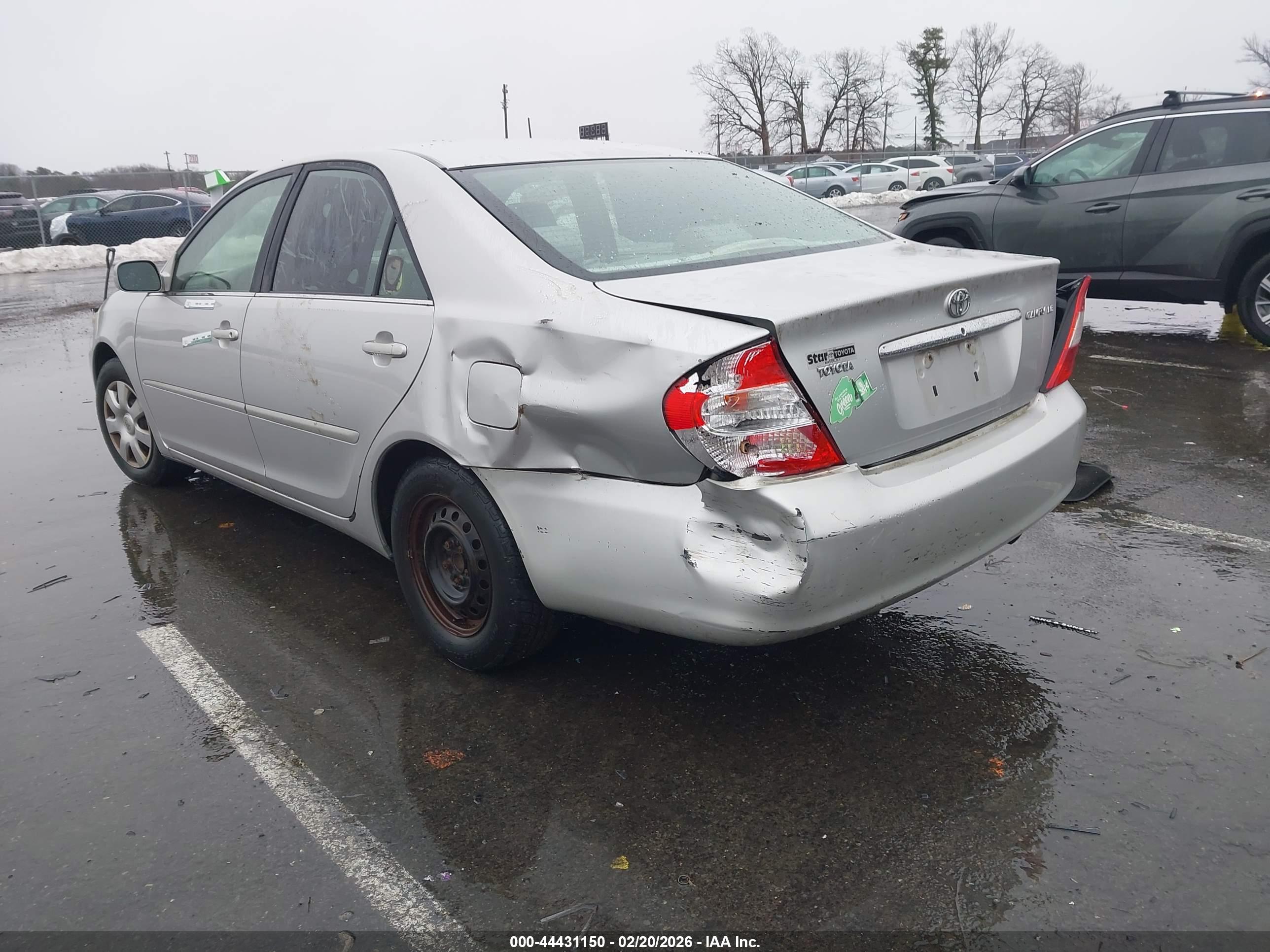 TOYOTA CAMRY image 3