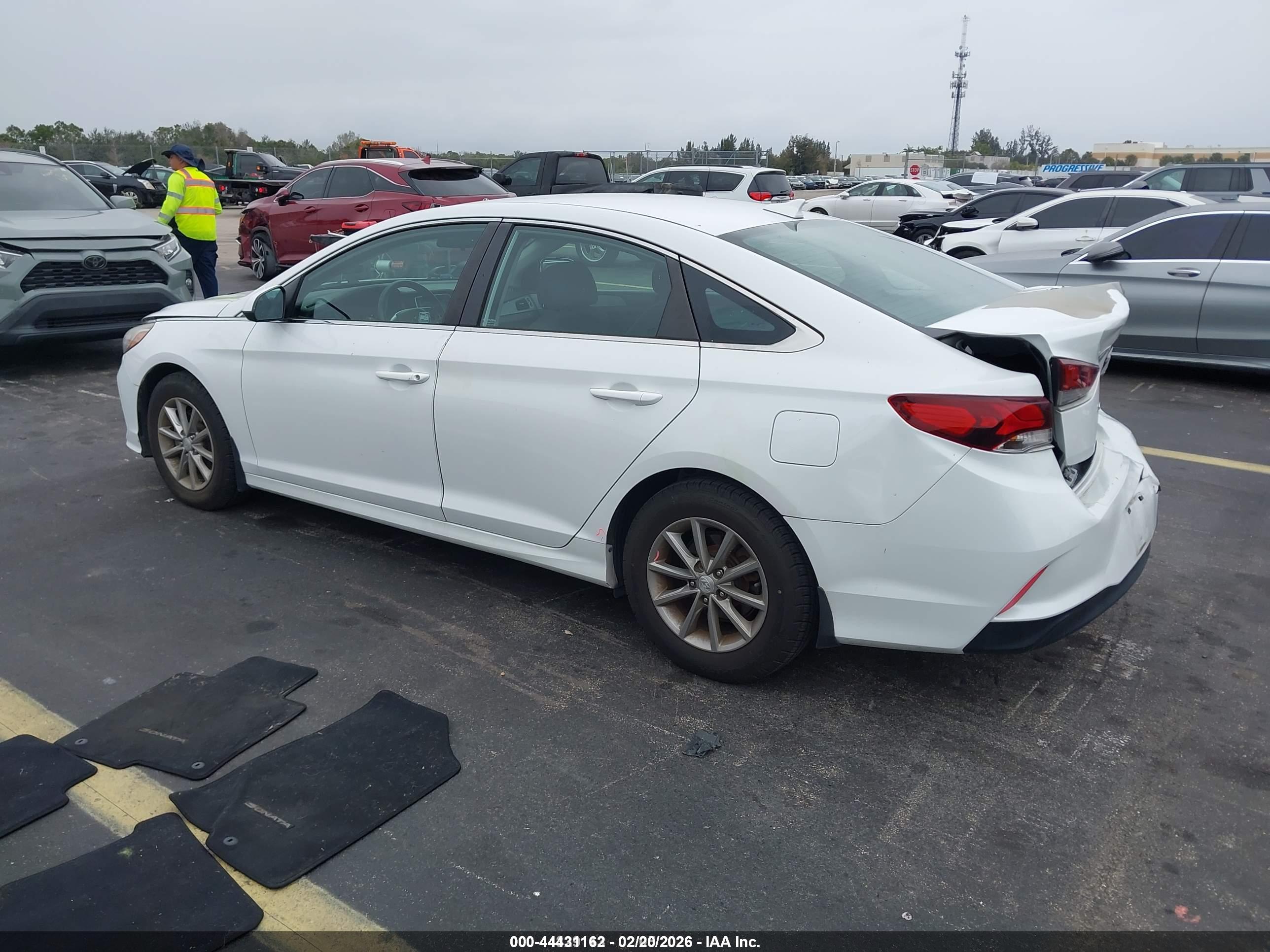 HYUNDAI SONATA image 3
