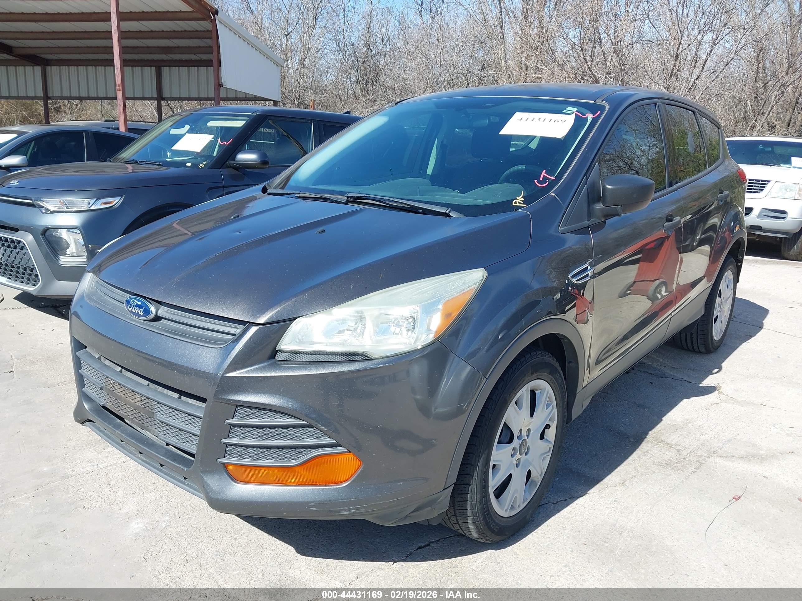 FORD ESCAPE image 2