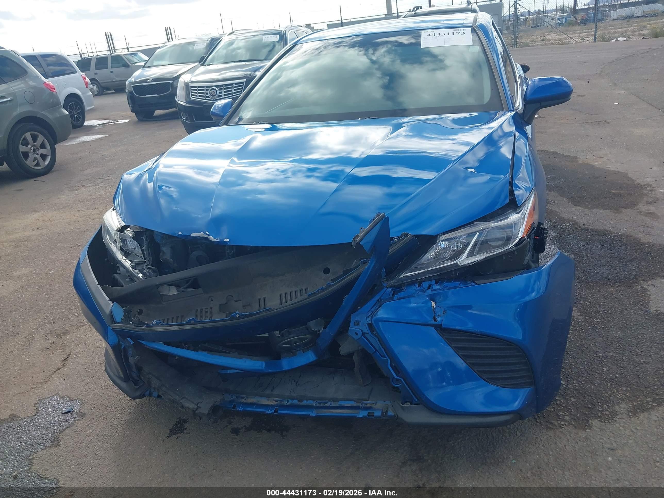 TOYOTA CAMRY image 6