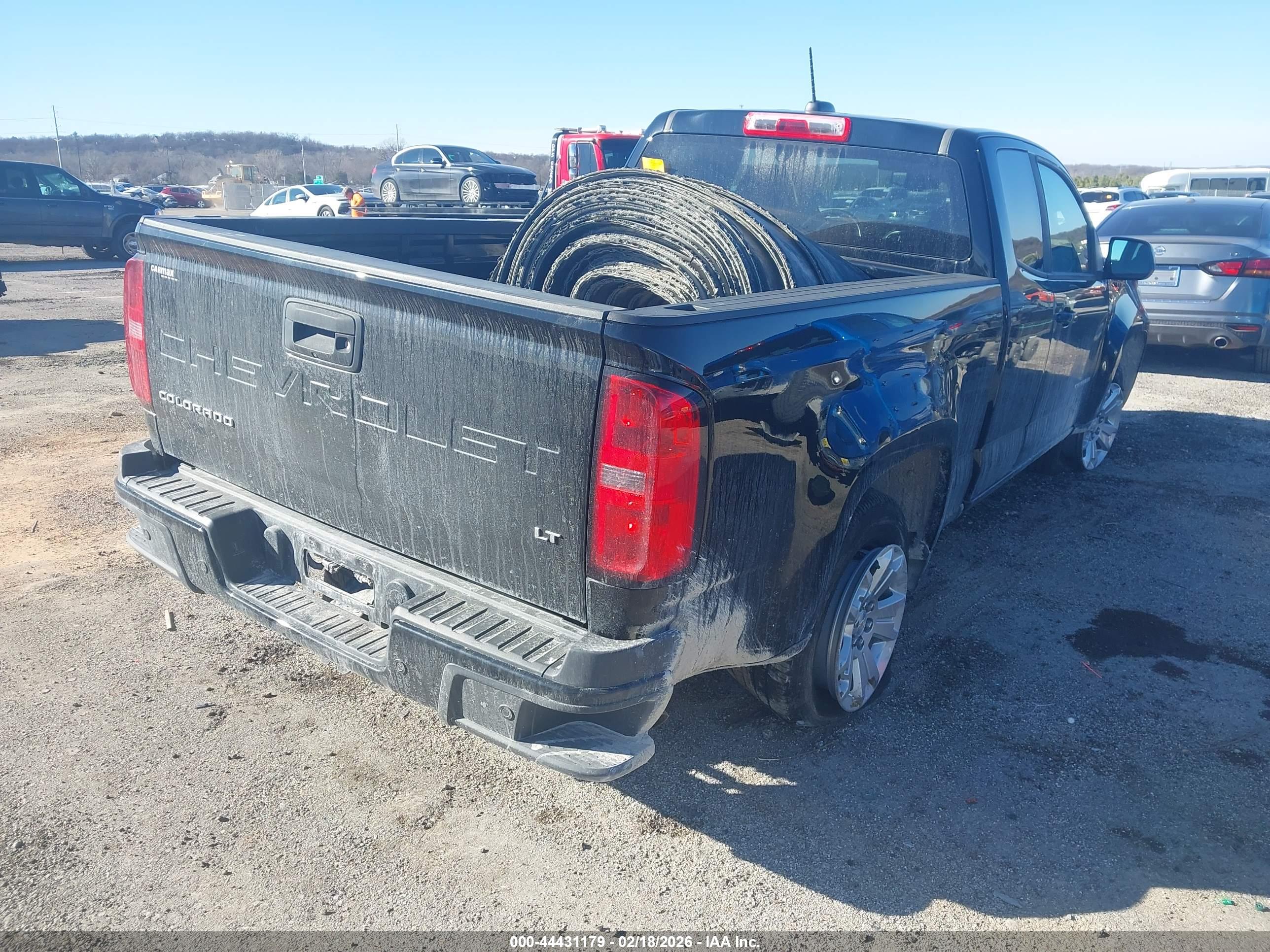 CHEVROLET COLORADO image 4