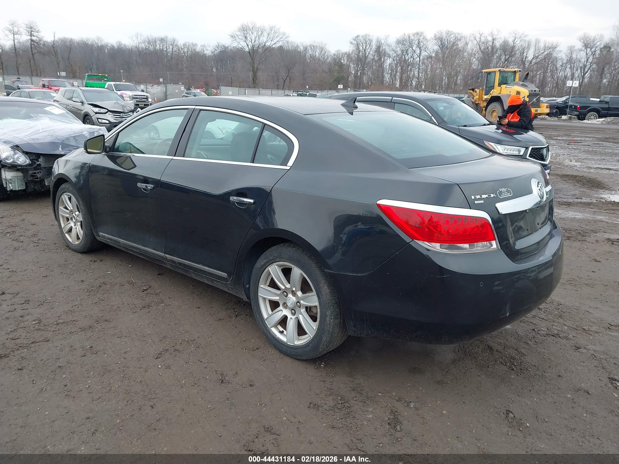 BUICK LACROSSE image 3