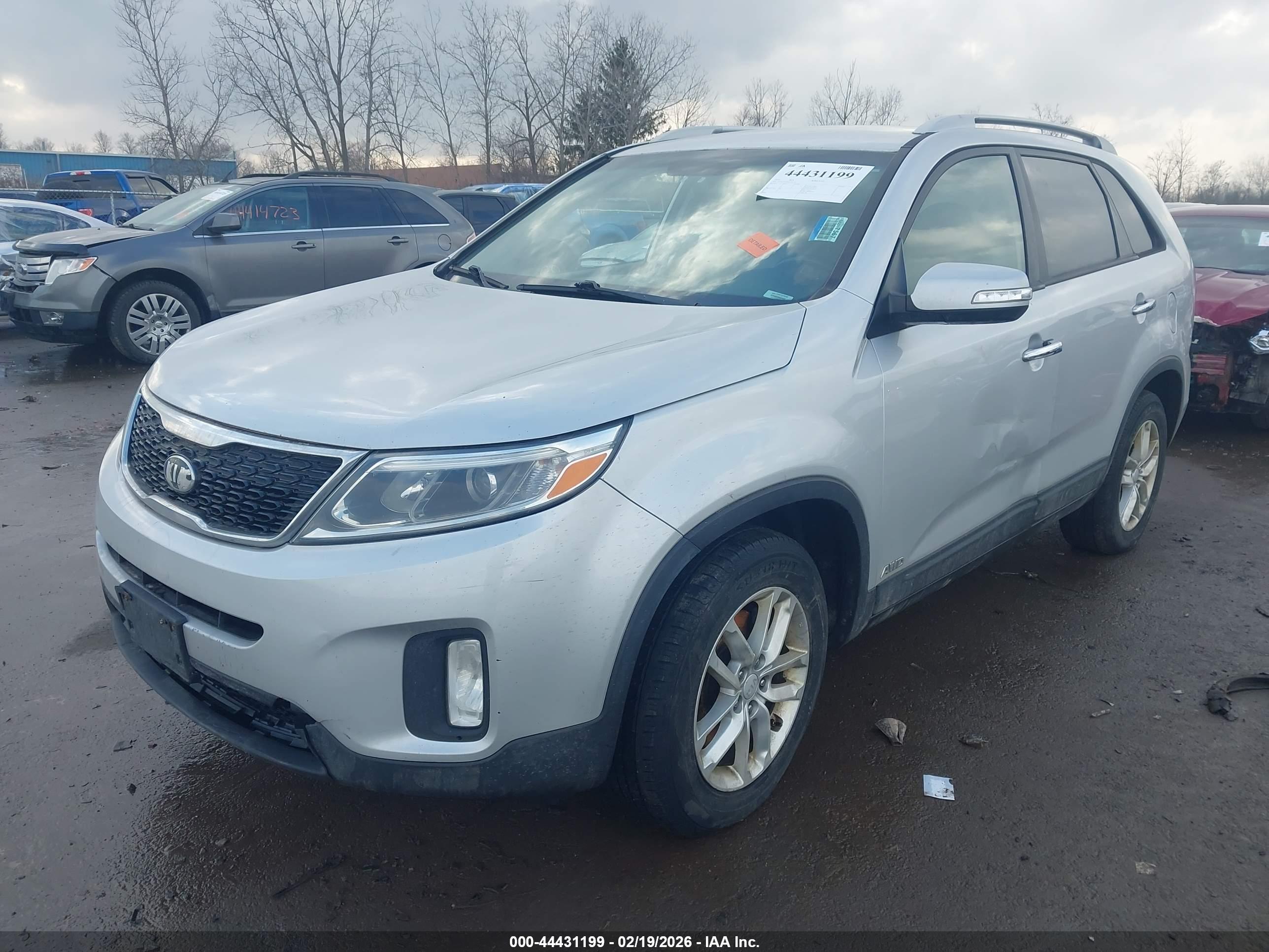 KIA SORENTO image 2