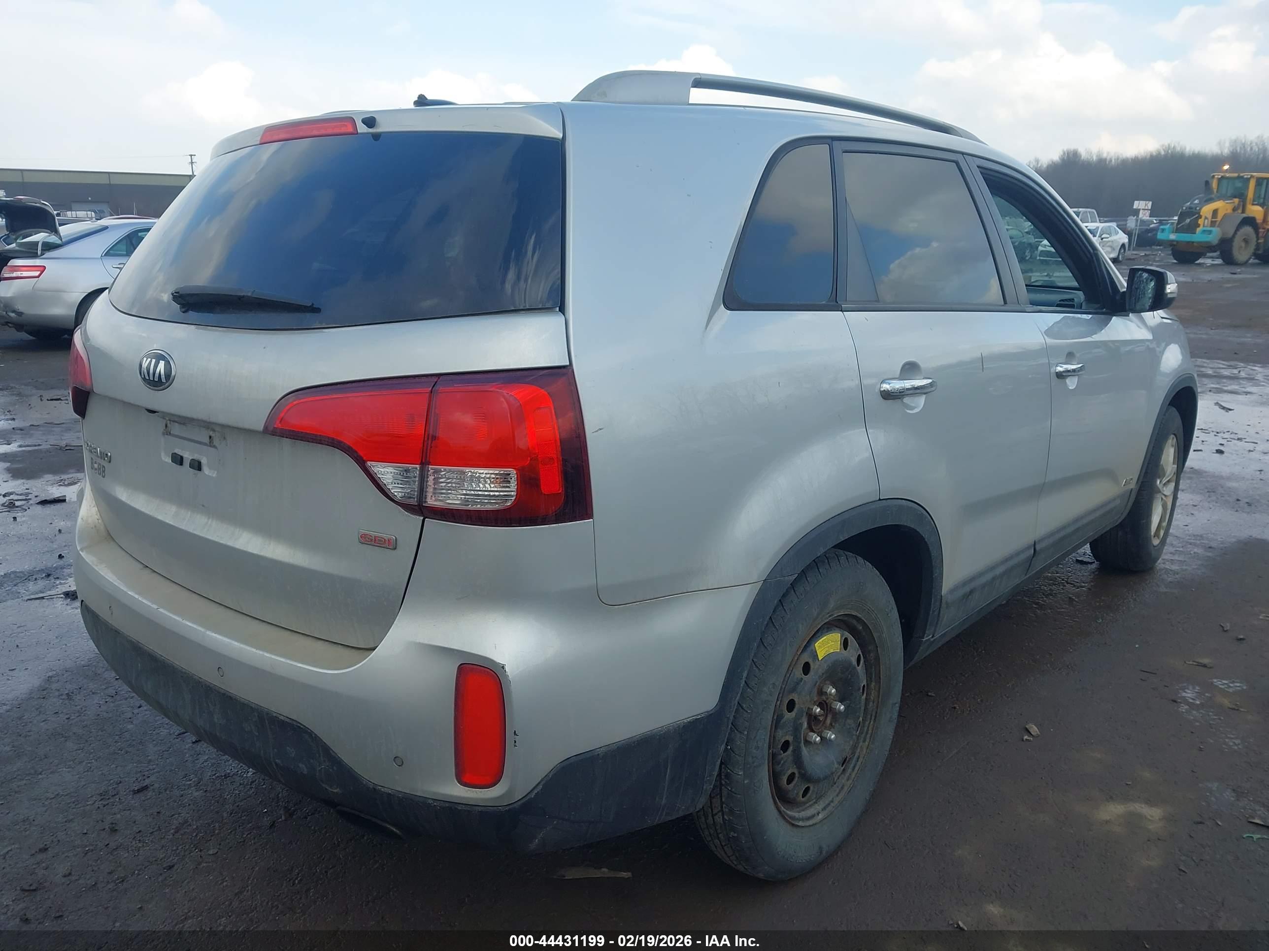 KIA SORENTO image 4