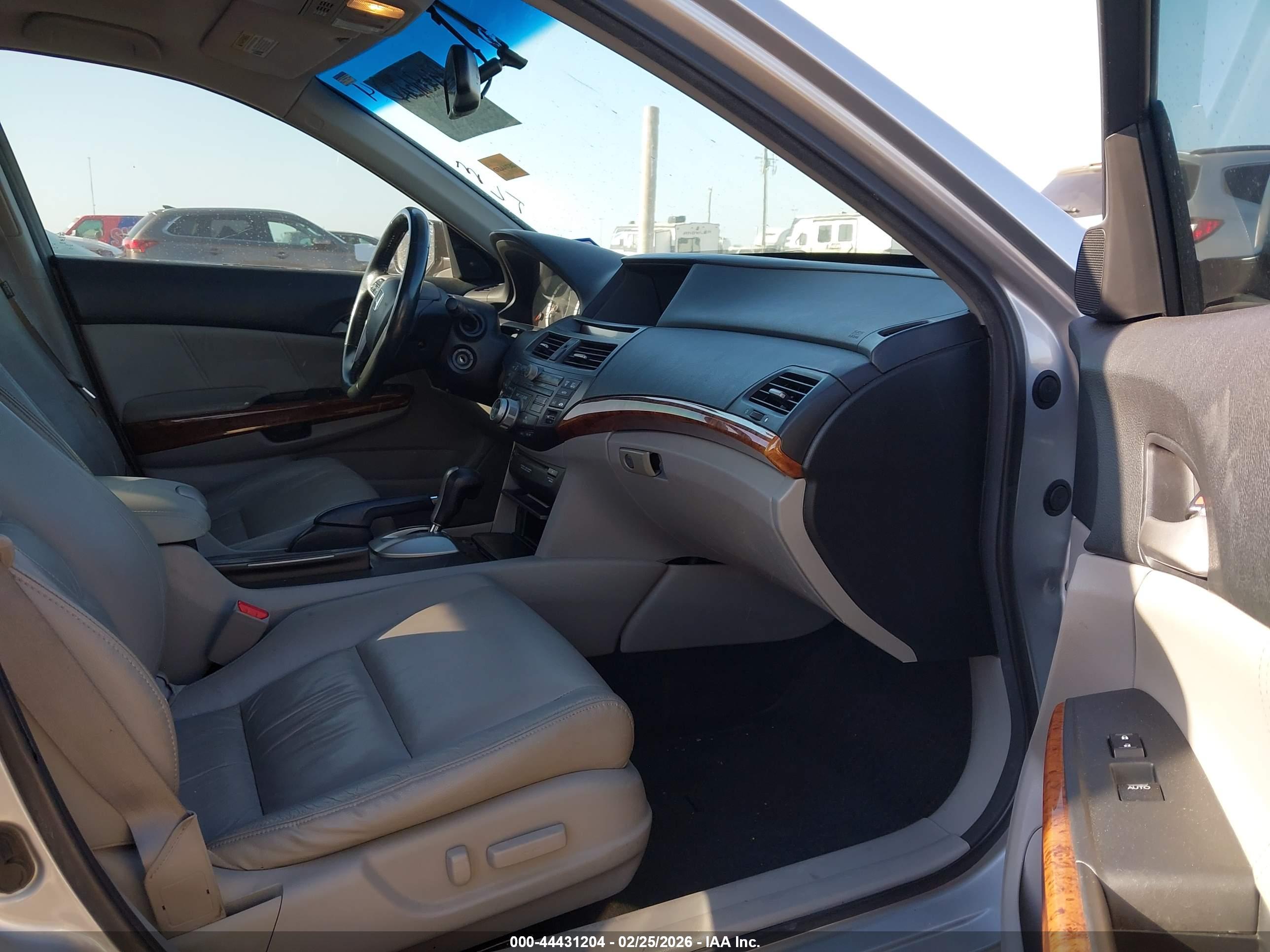 HONDA ACCORD image 5