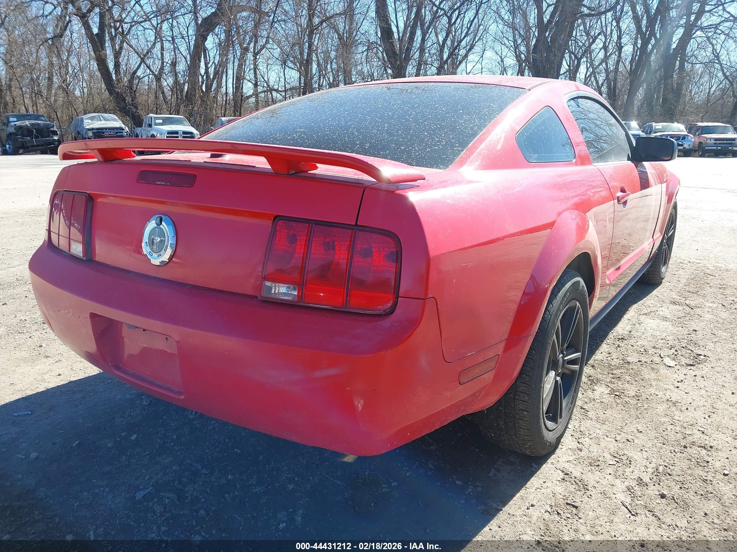 FORD MUSTANG image 4