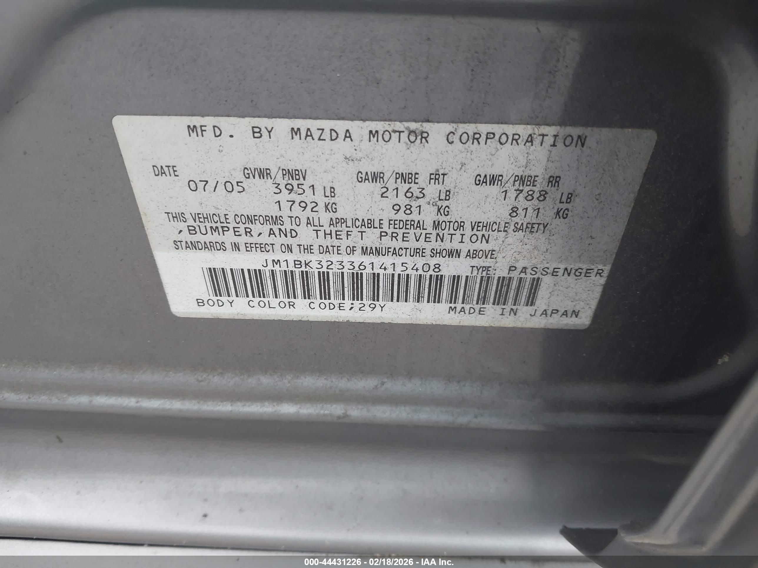 MAZDA MAZDA3 image 9