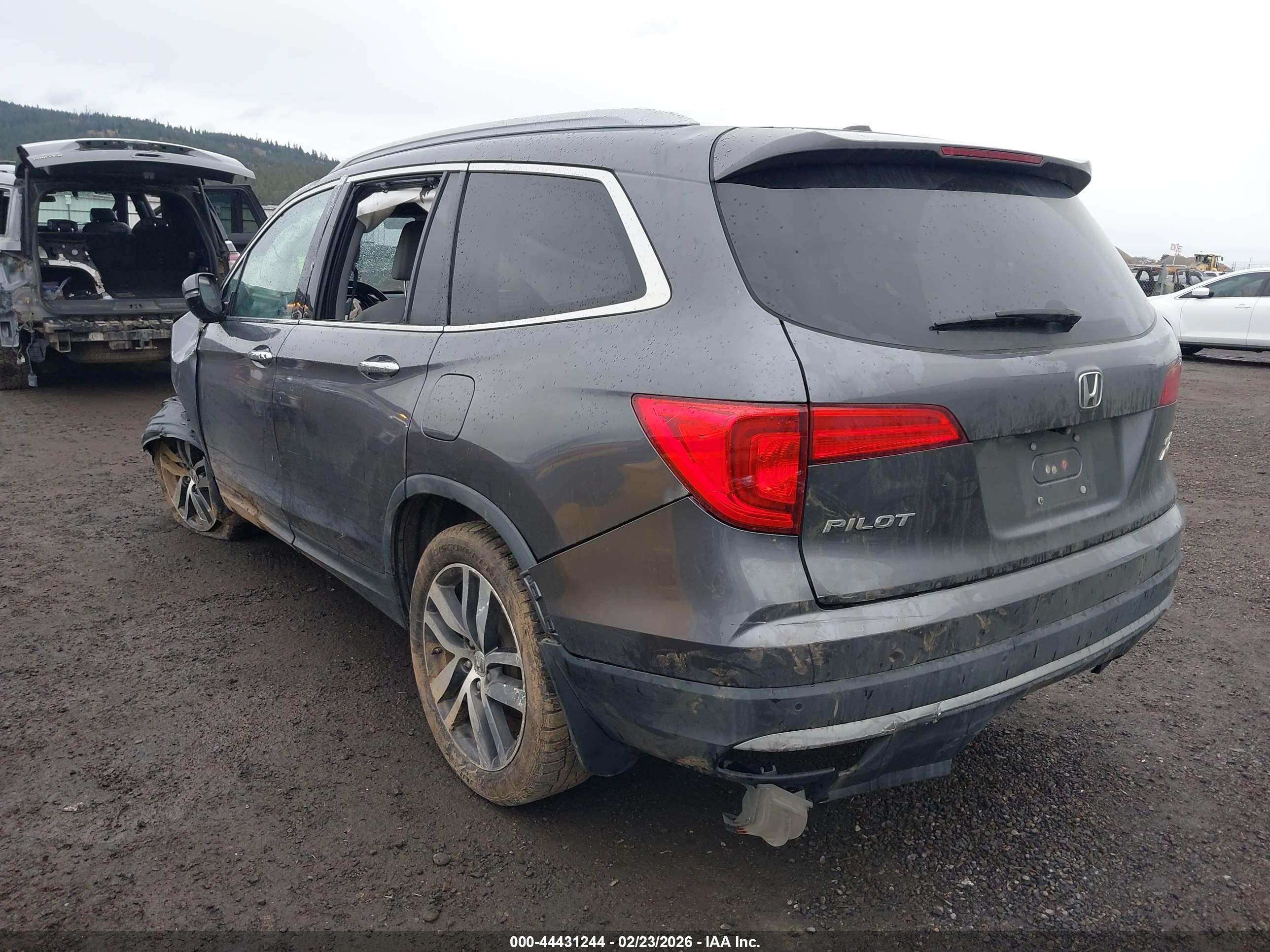 HONDA PILOT image 3