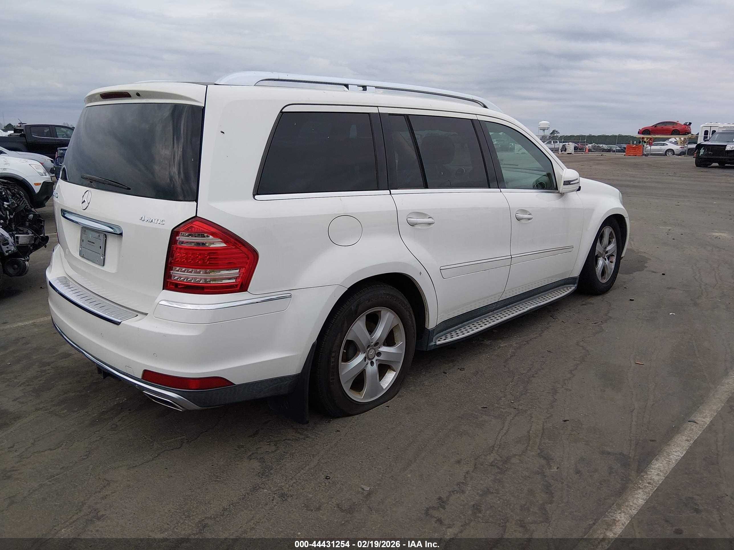 MERCEDES-BENZ GL image 4