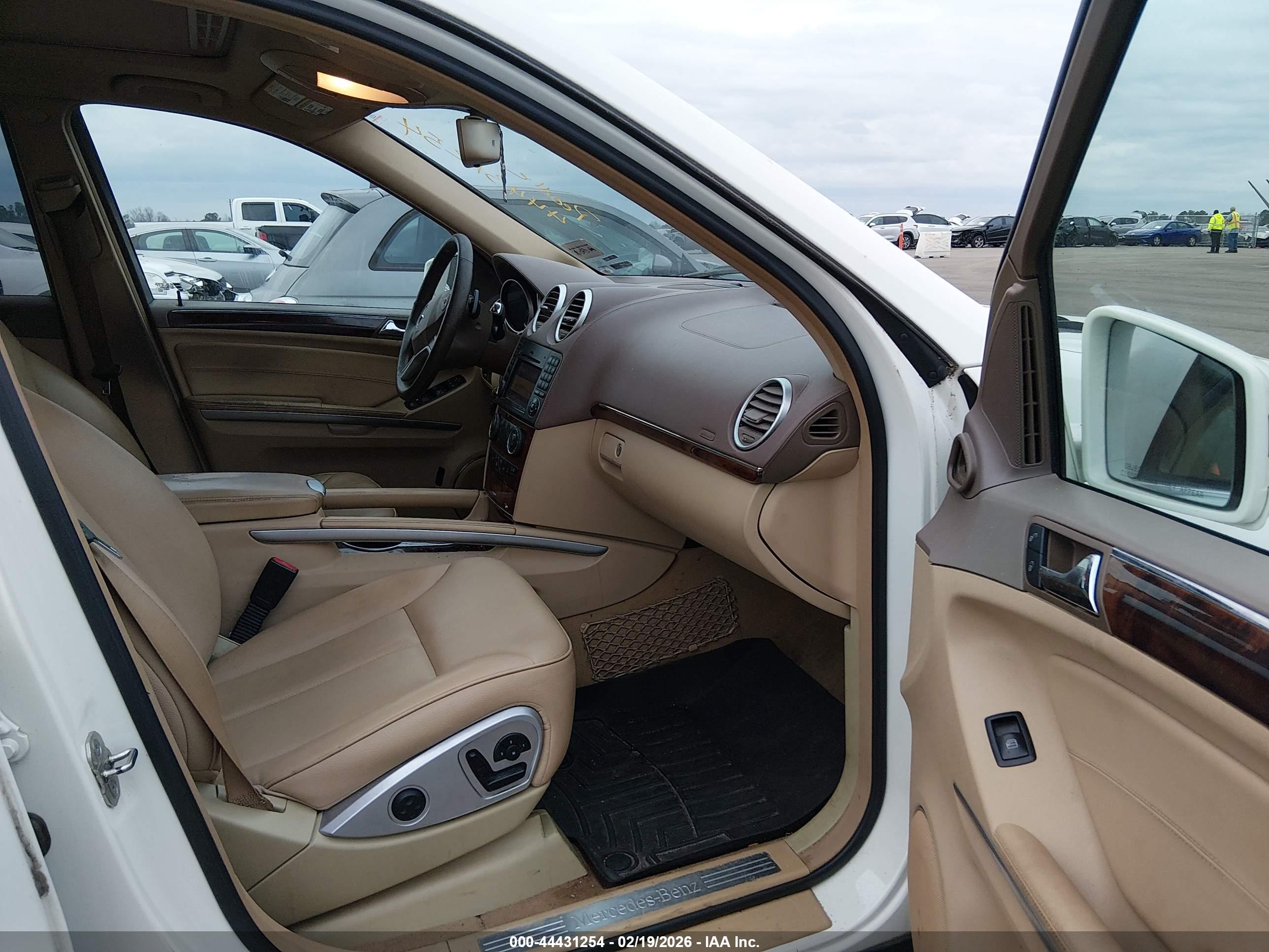 MERCEDES-BENZ GL image 5