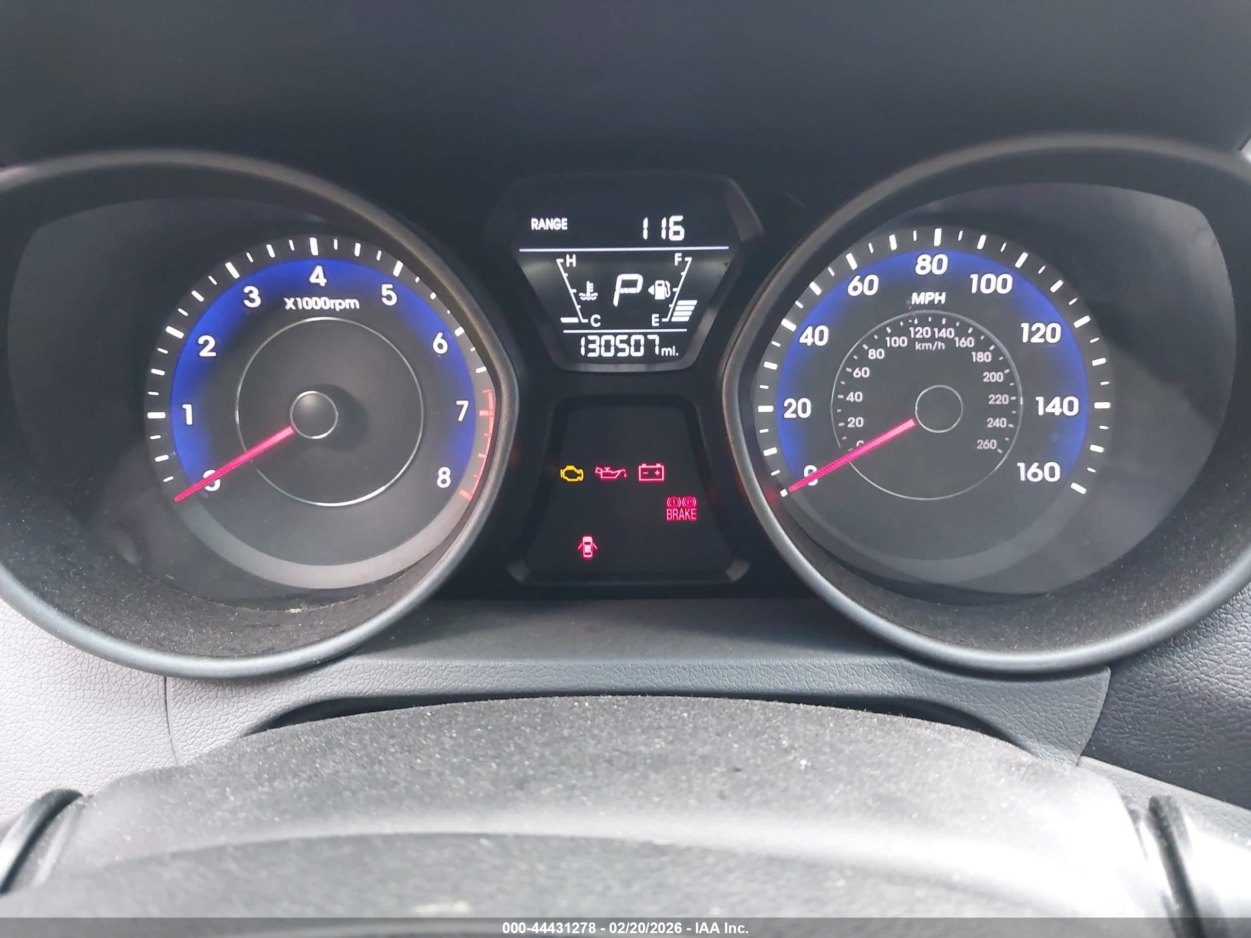 HYUNDAI ELANTRA image 7