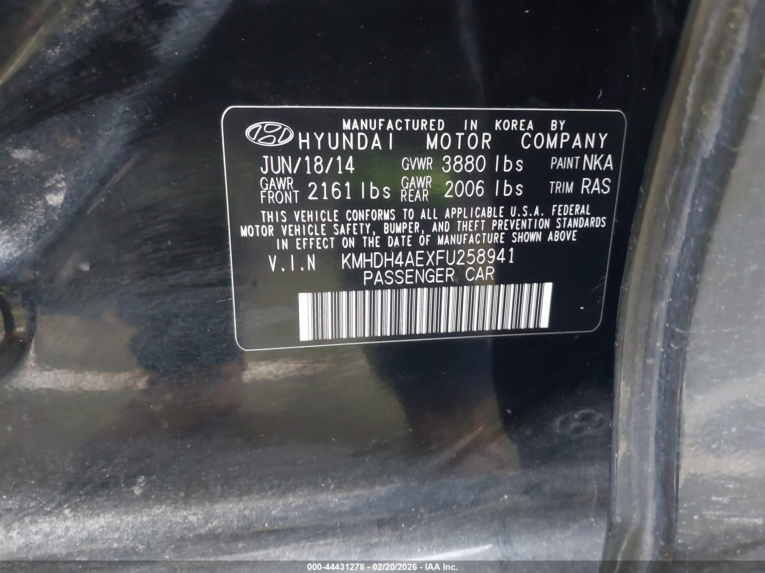 HYUNDAI ELANTRA image 9