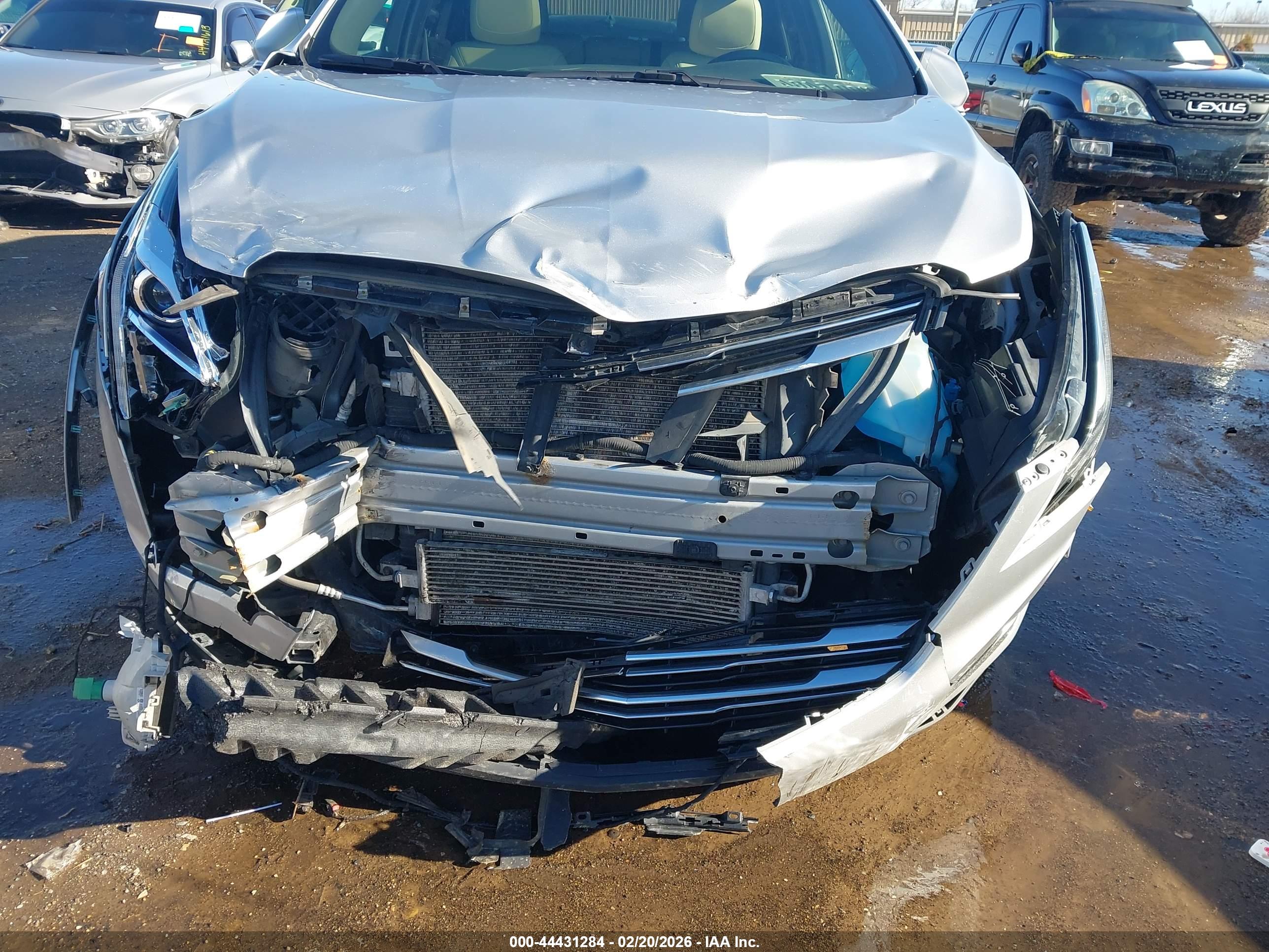 CADILLAC XT5 image 6