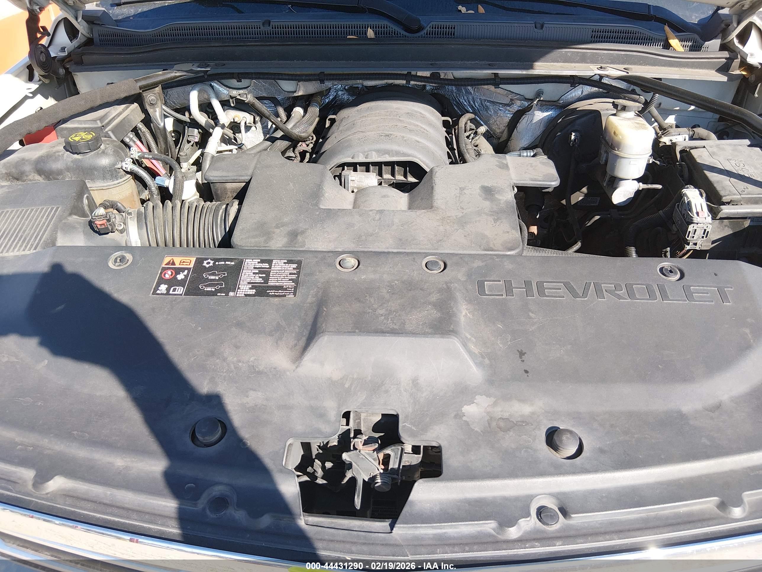 CHEVROLET SUBURBAN image 10