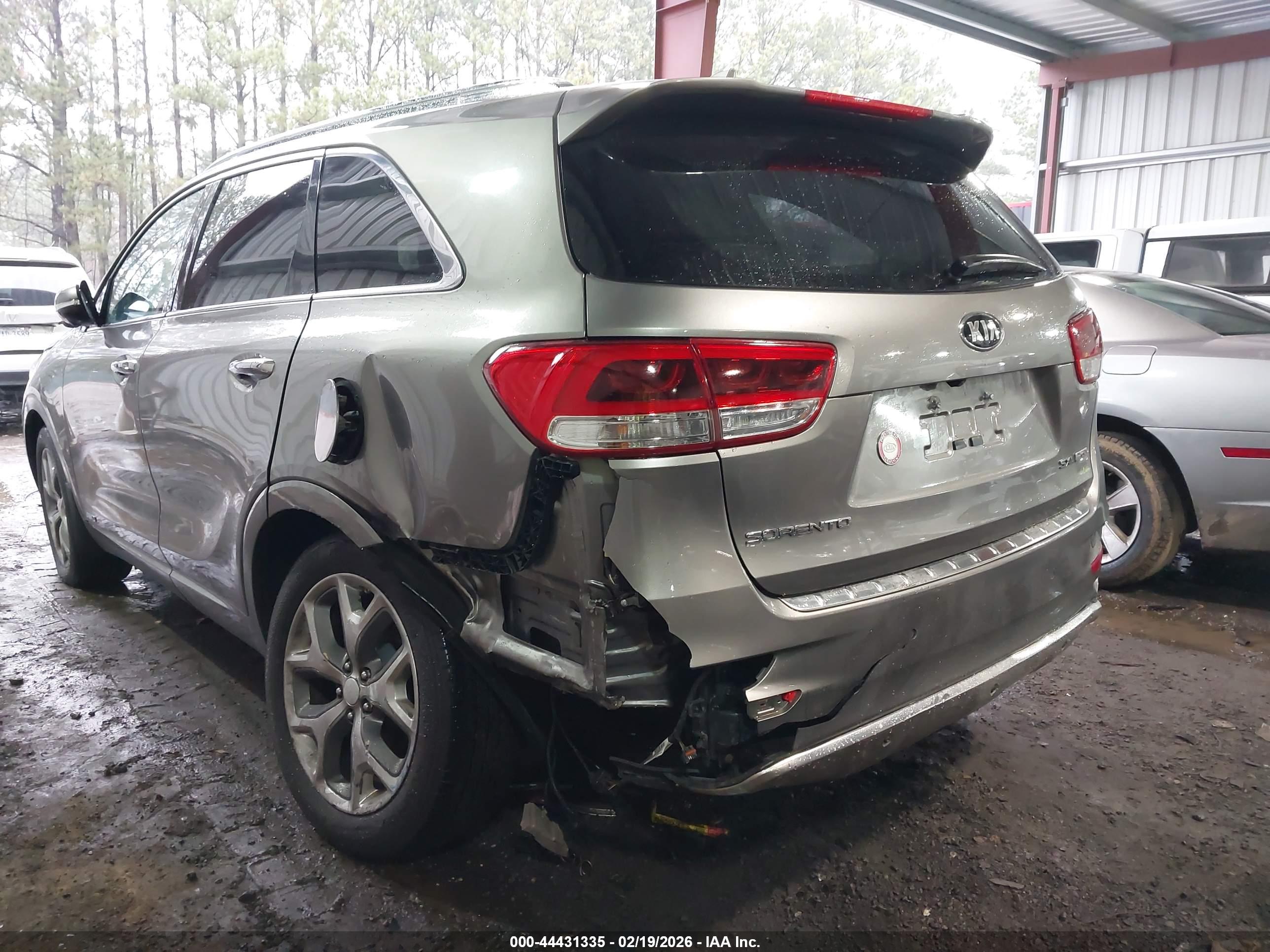 KIA SORENTO image 6