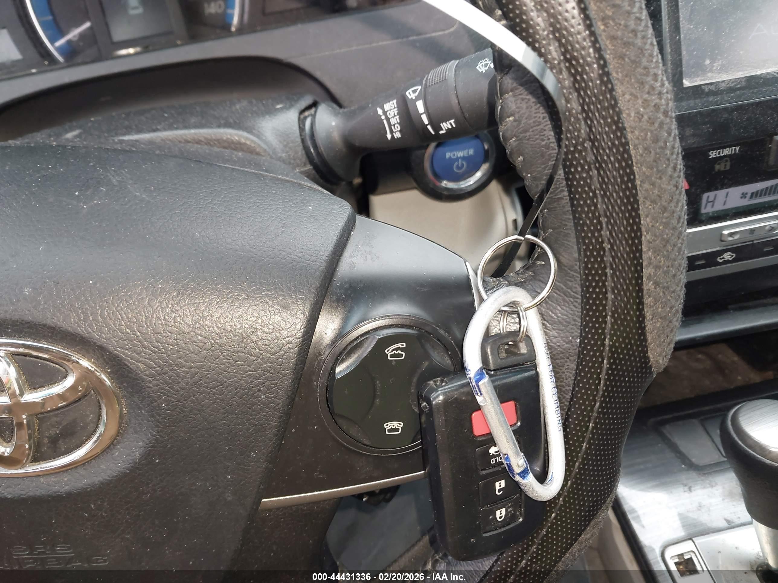TOYOTA CAMRY image 11