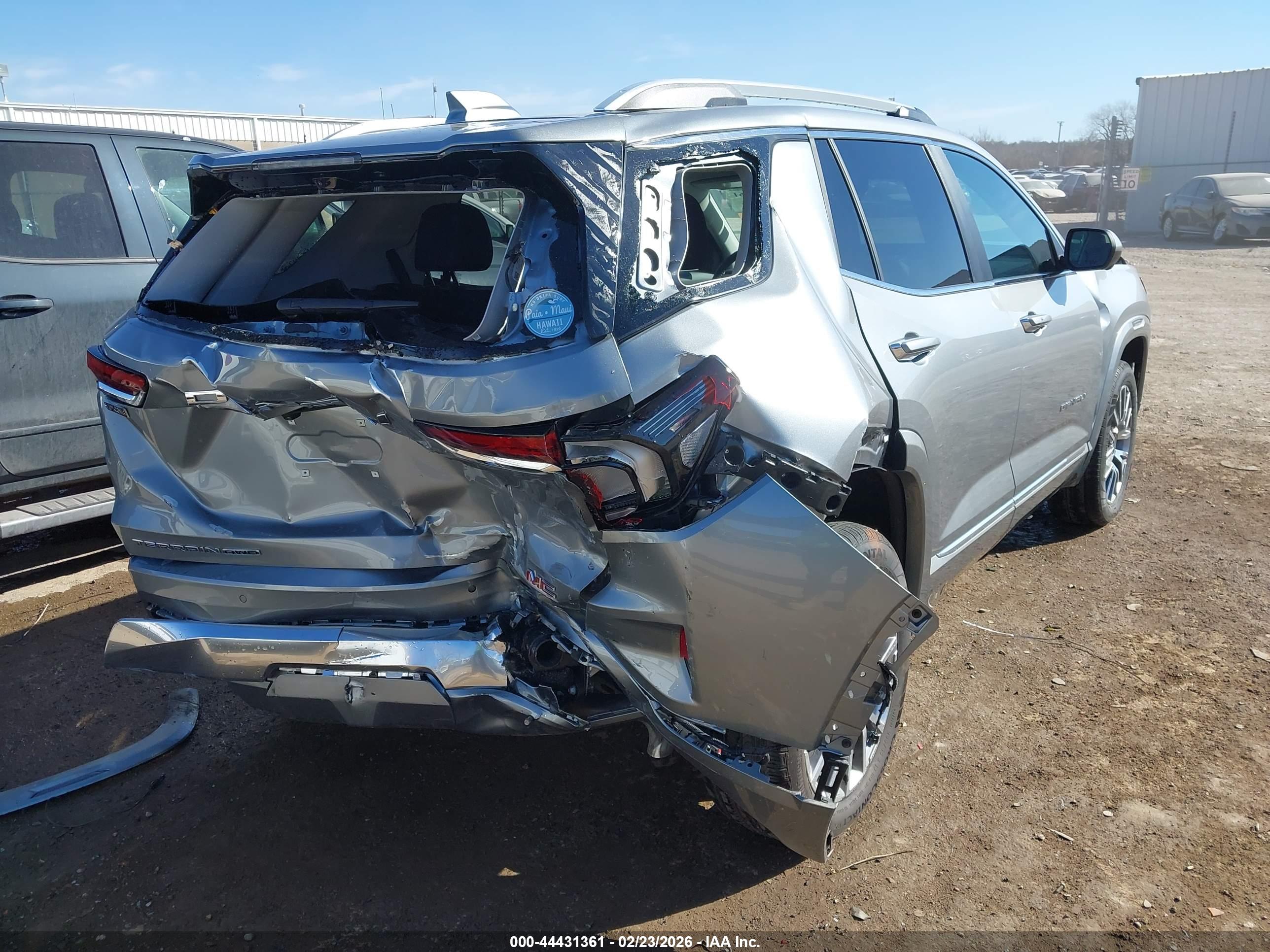GMC TERRAIN image 4