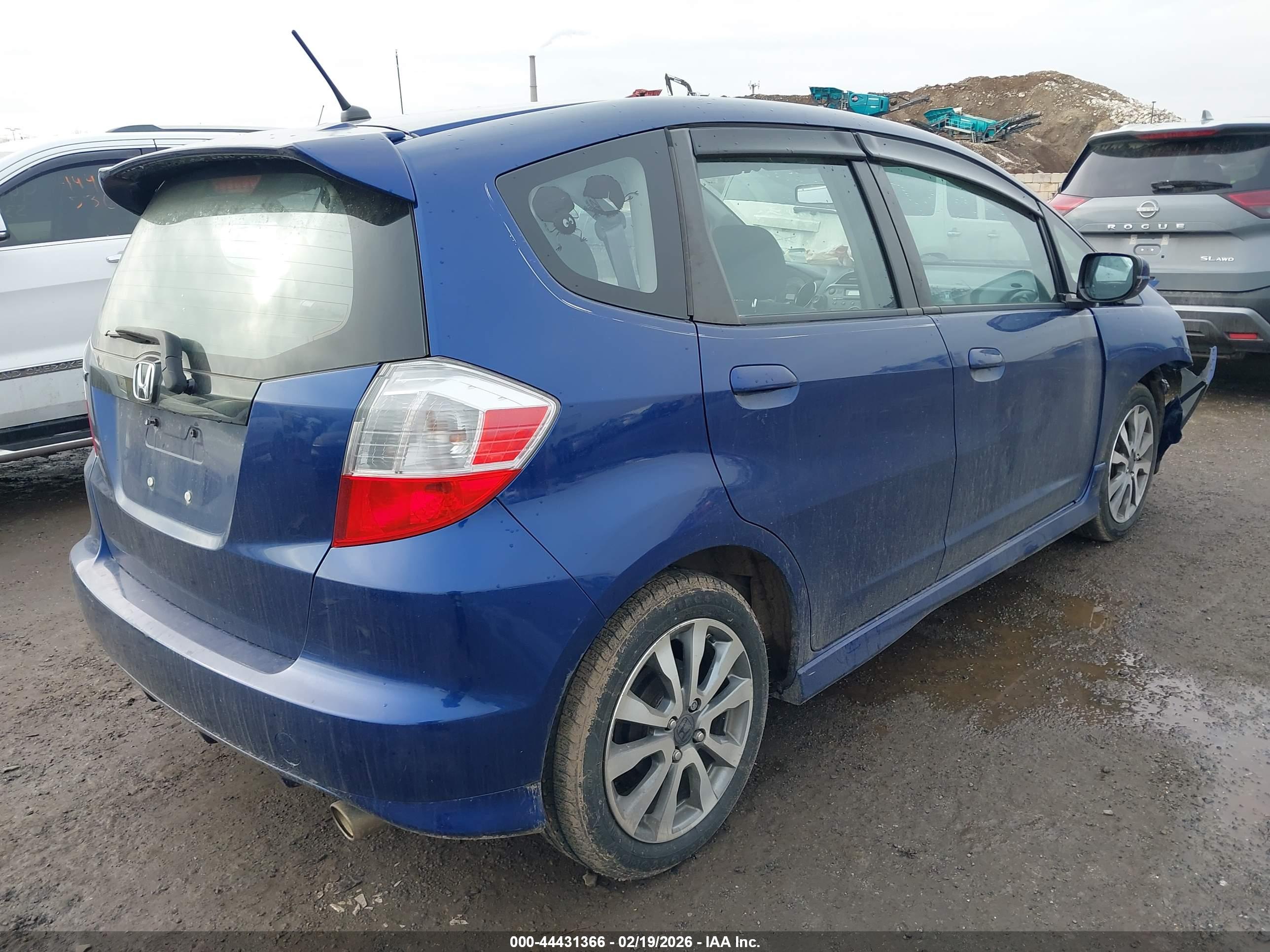 HONDA FIT image 4