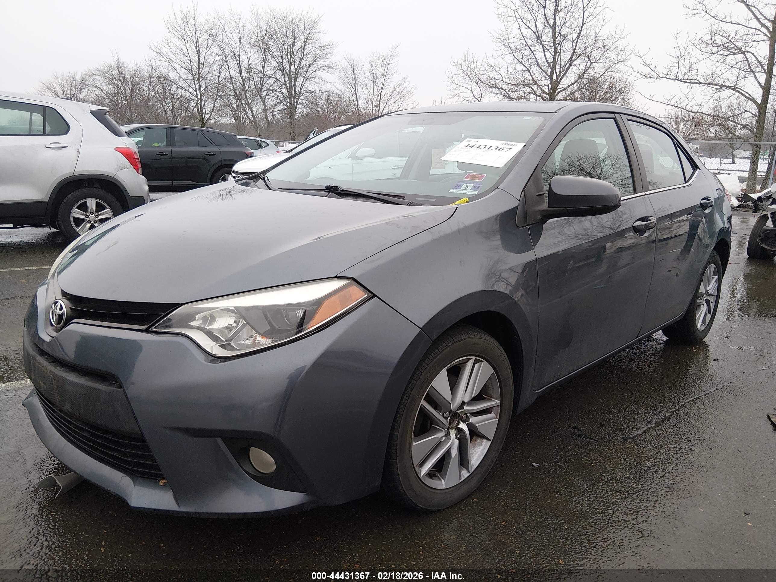 TOYOTA COROLLA image 2