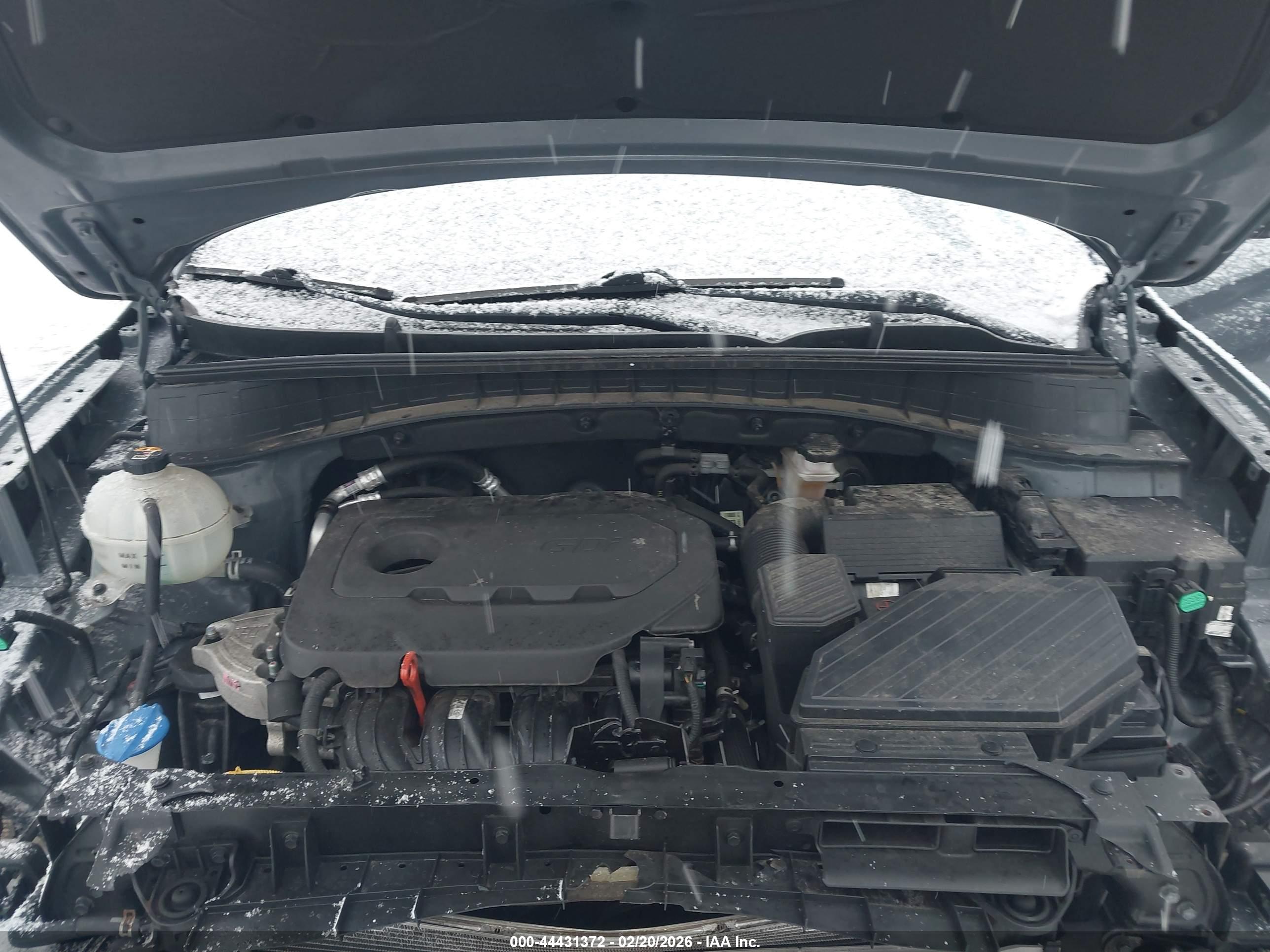HYUNDAI TUCSON image 10