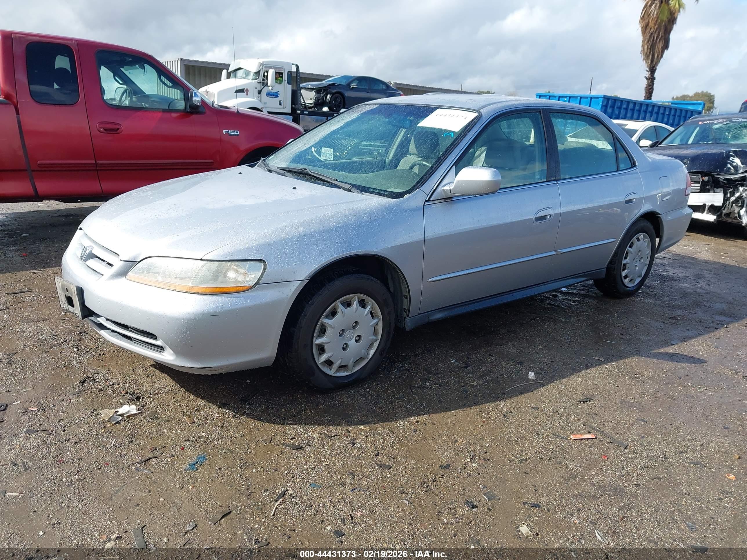 HONDA ACCORD image 2