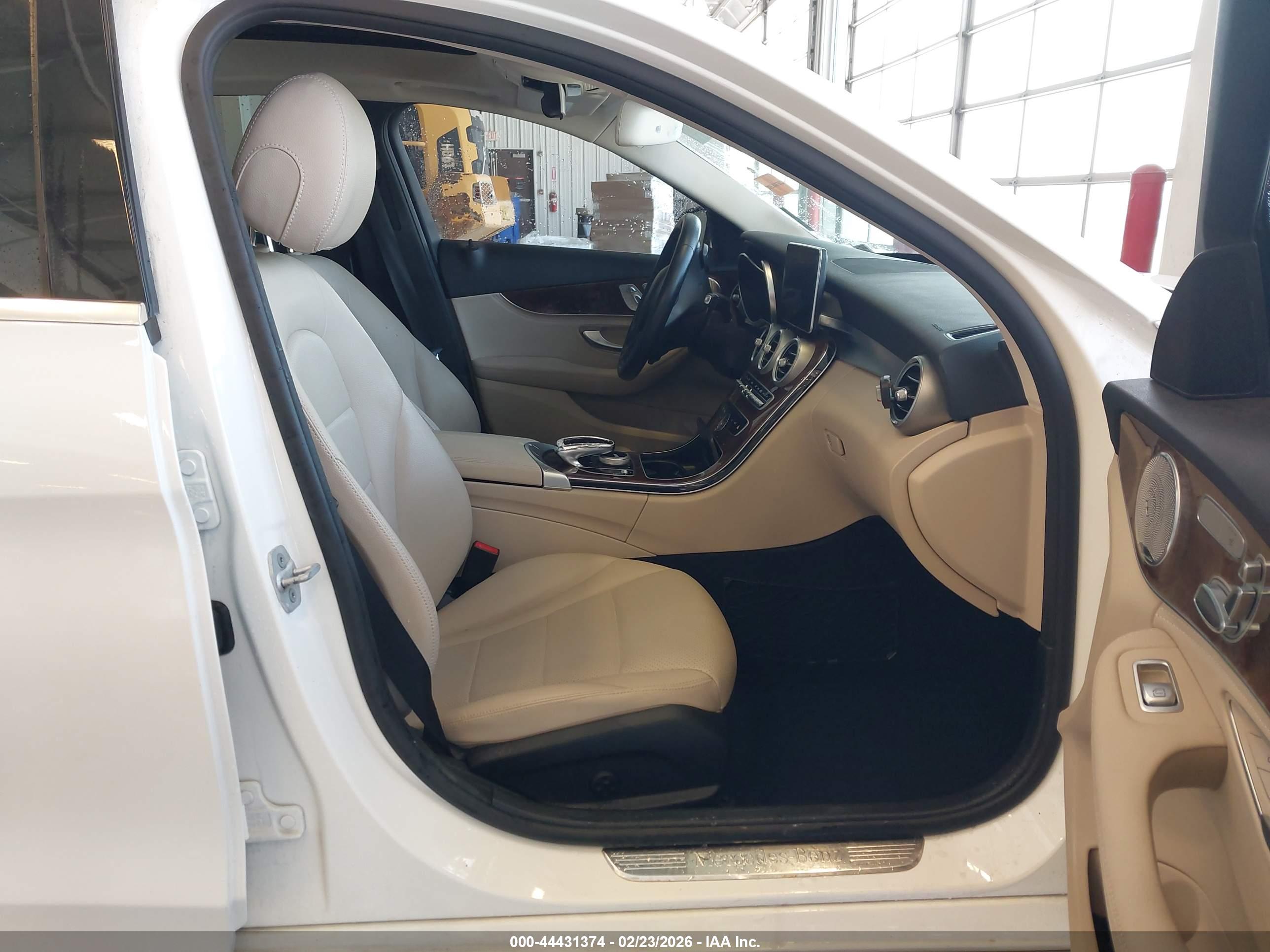 MERCEDES-BENZ C image 5