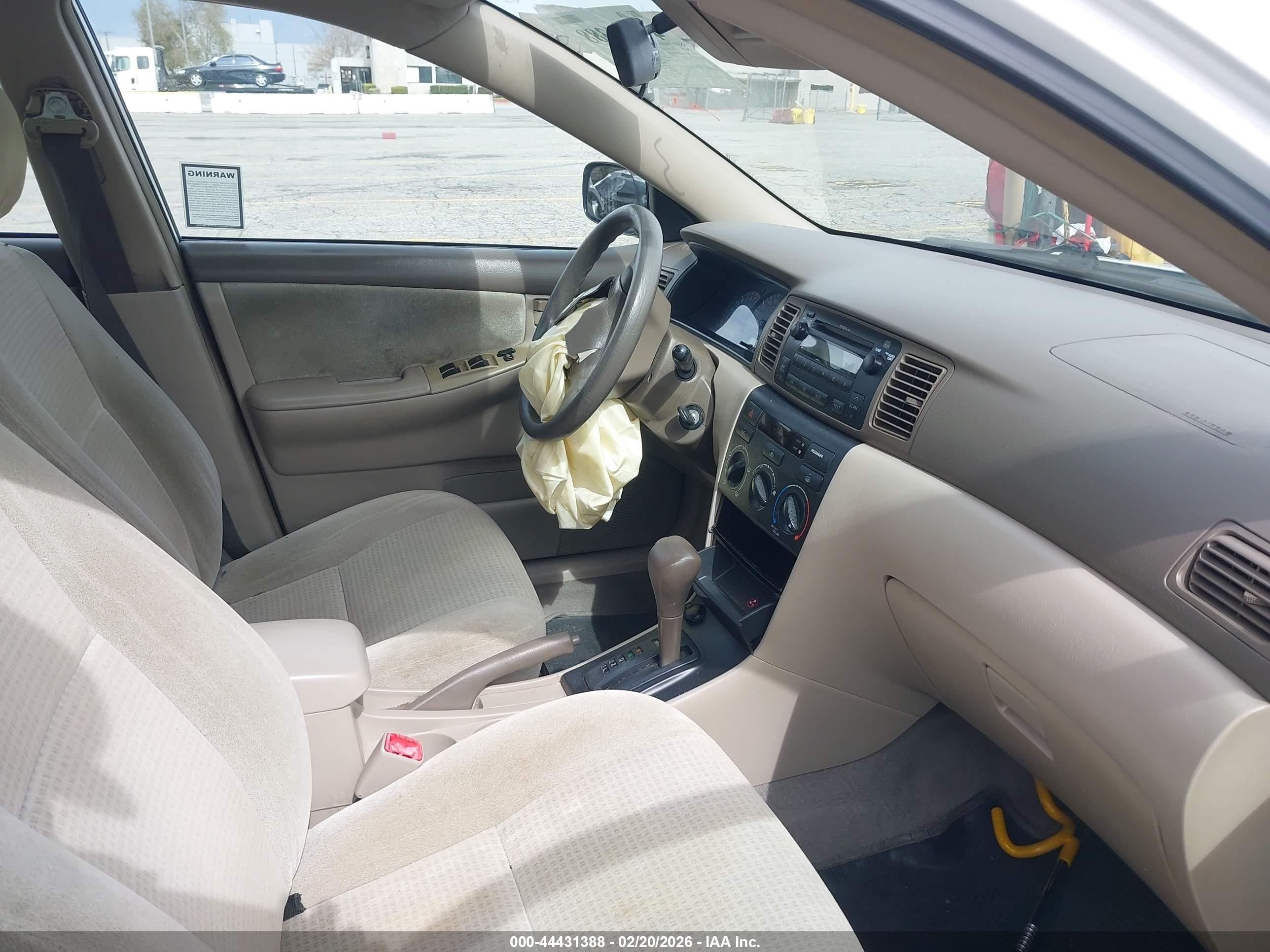 TOYOTA COROLLA image 5