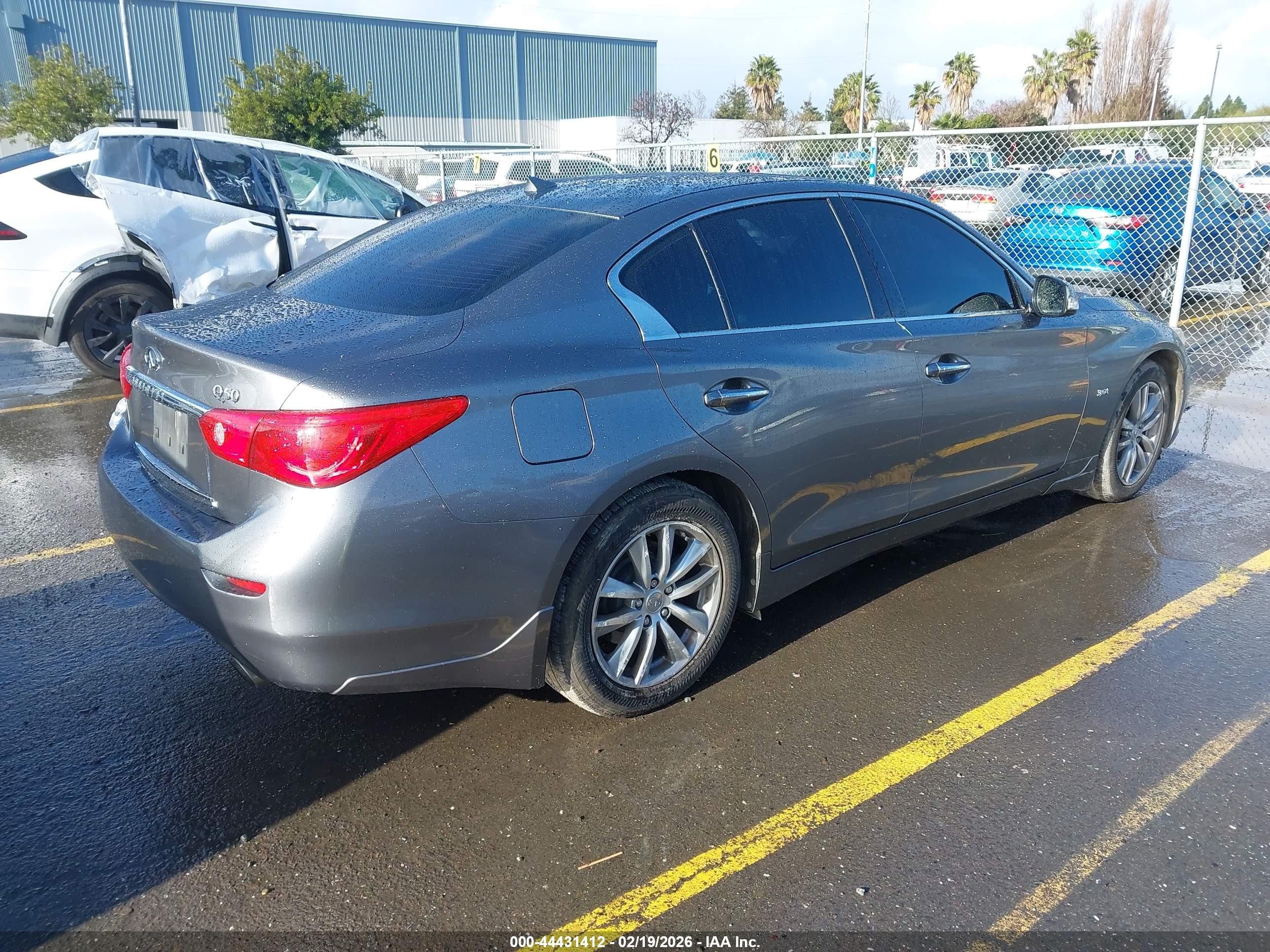 INFINITI Q50 image 4