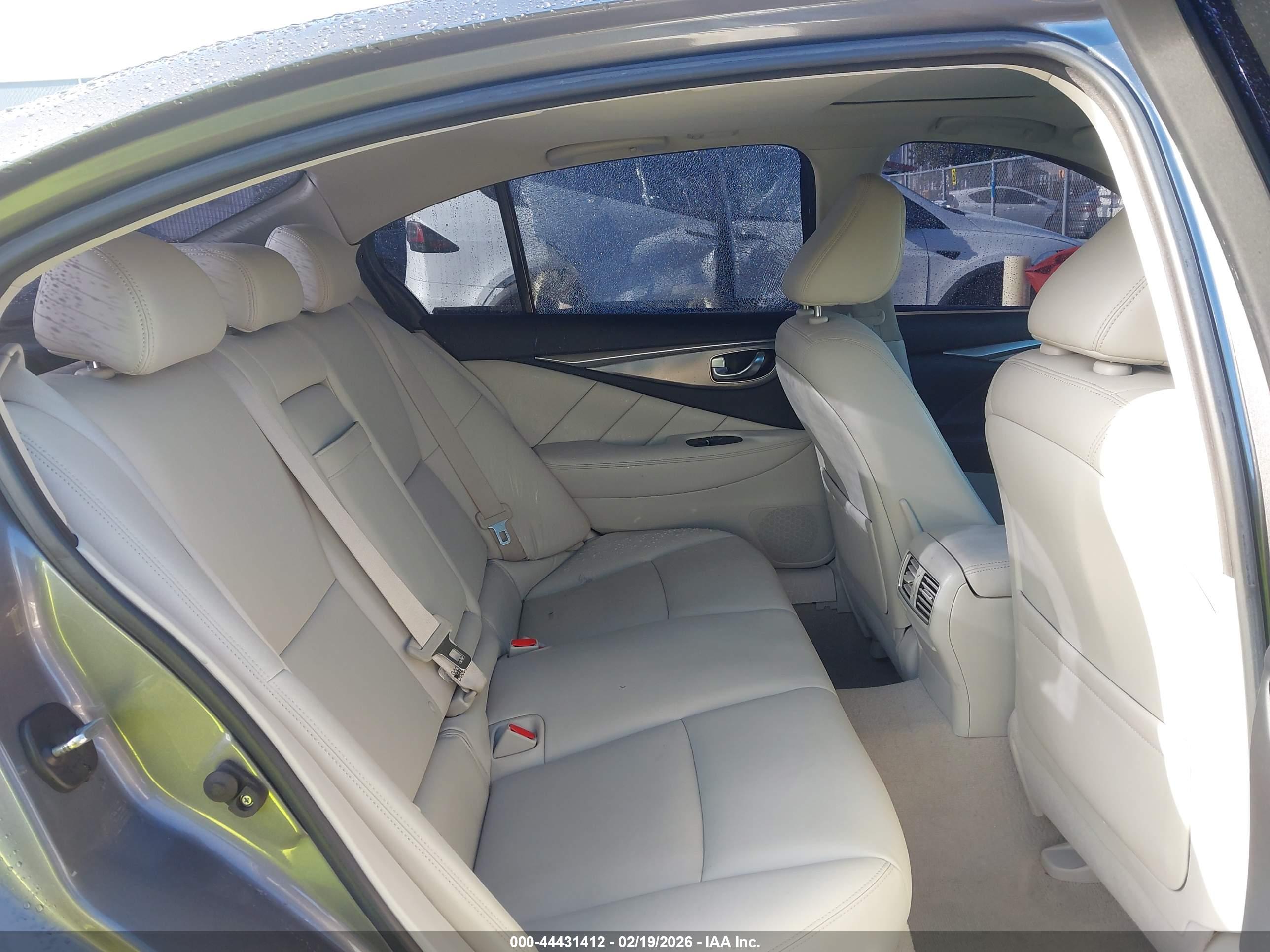 INFINITI Q50 image 8