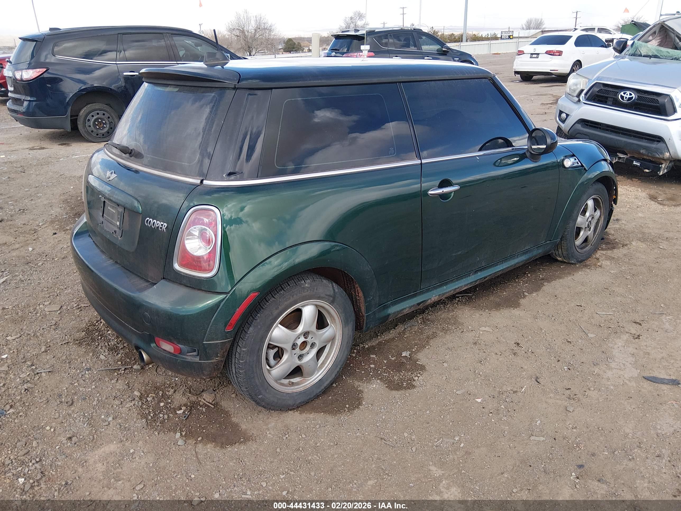 MINI COOPER image 4