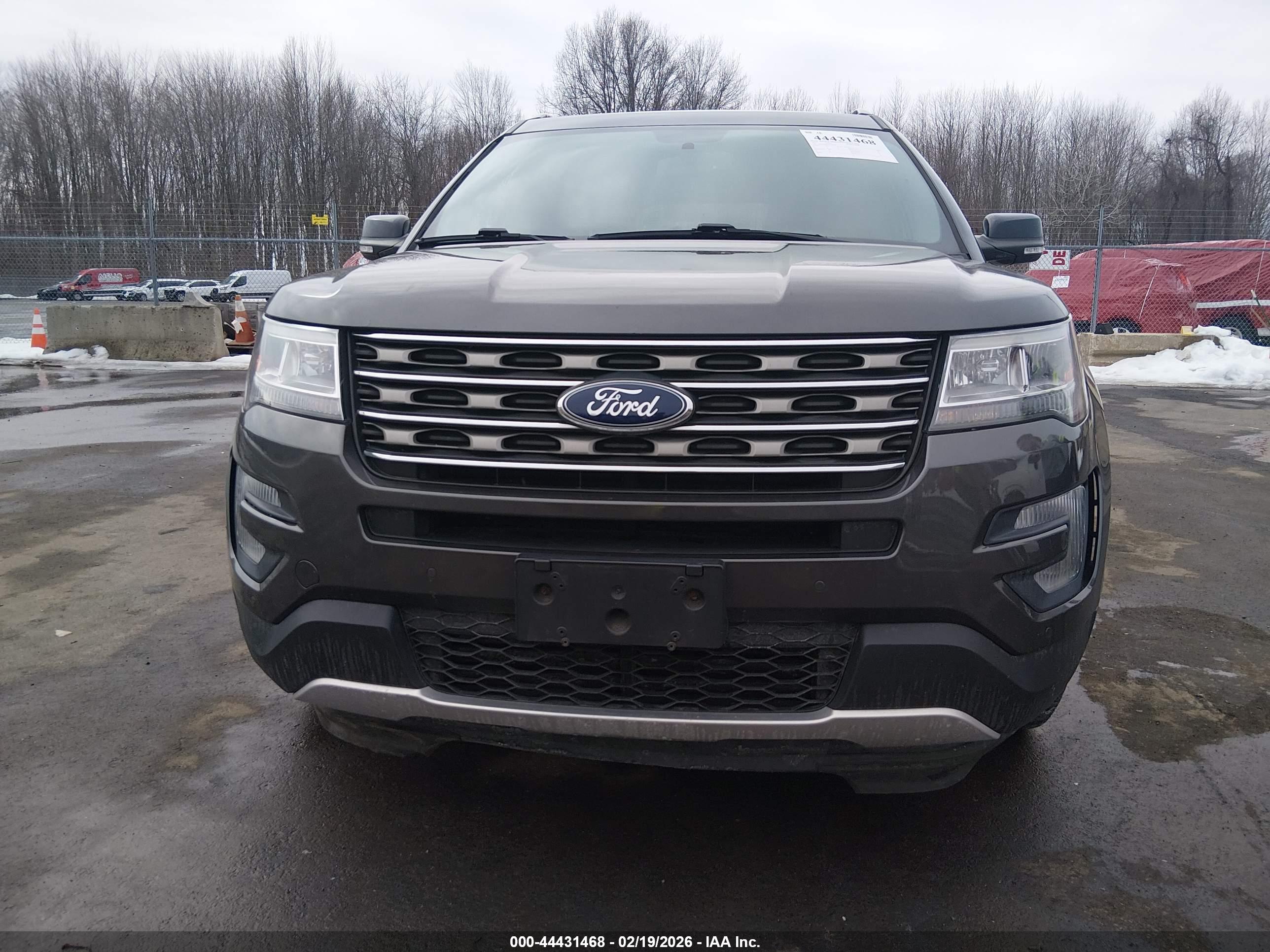 FORD EXPLORER image 6