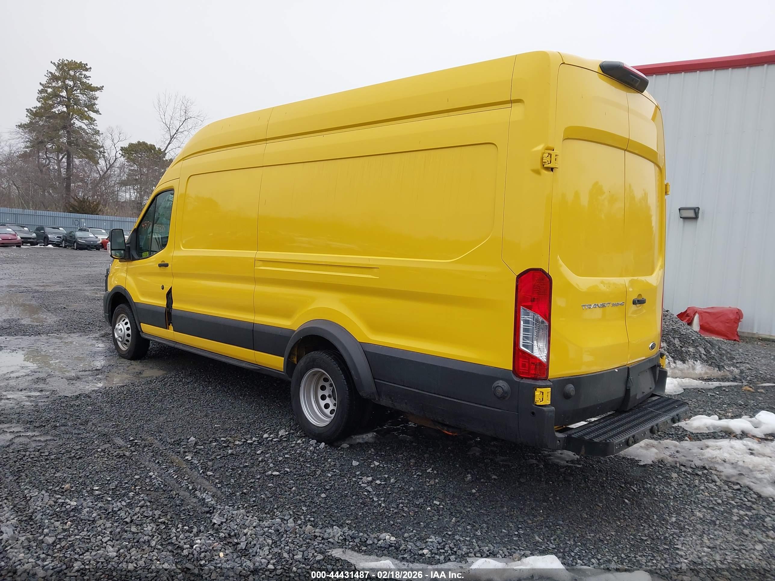 FORD TRANSIT-350 image 3