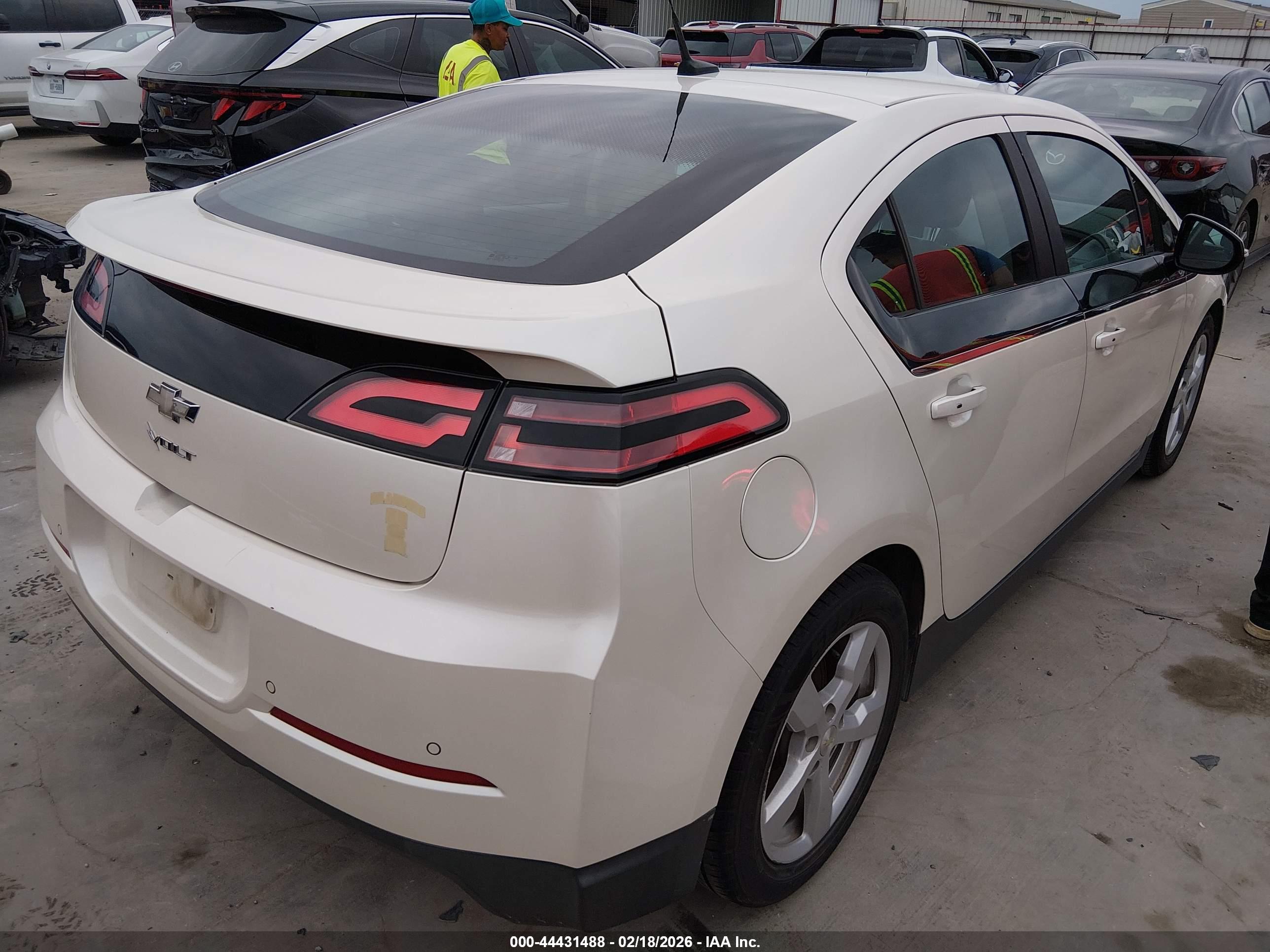 CHEVROLET VOLT image 4