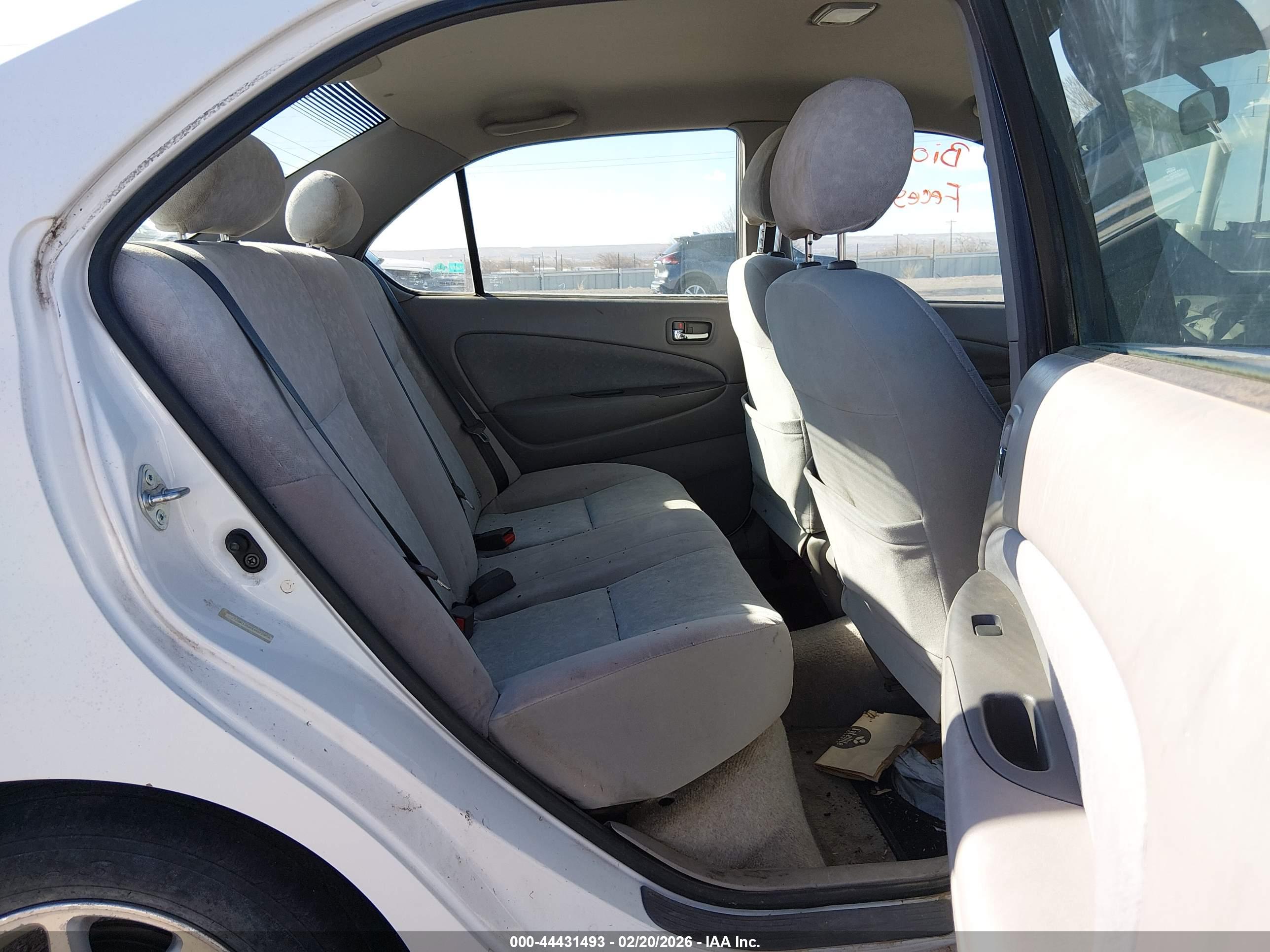 TOYOTA PRIUS image 8