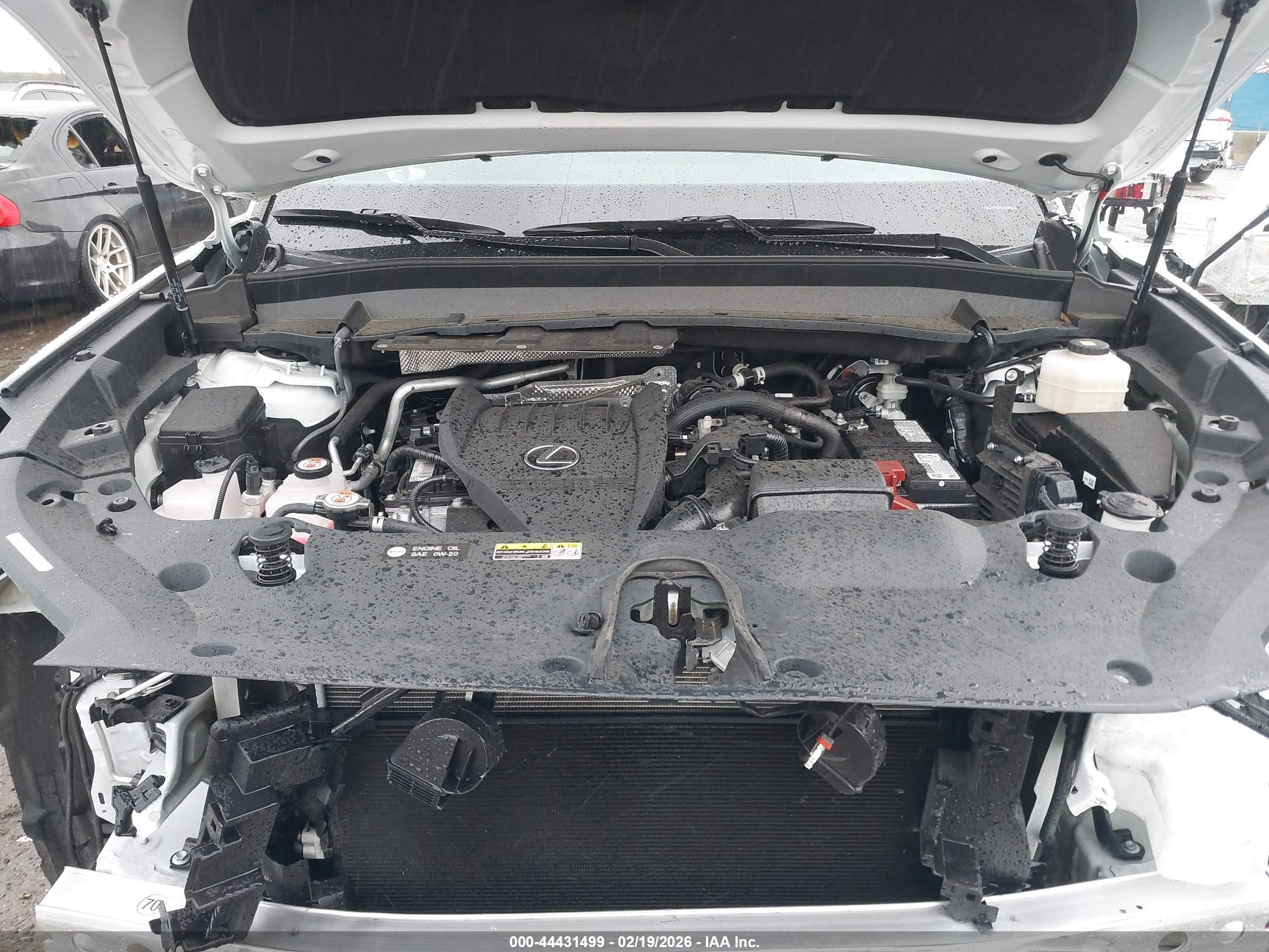 LEXUS TX image 10