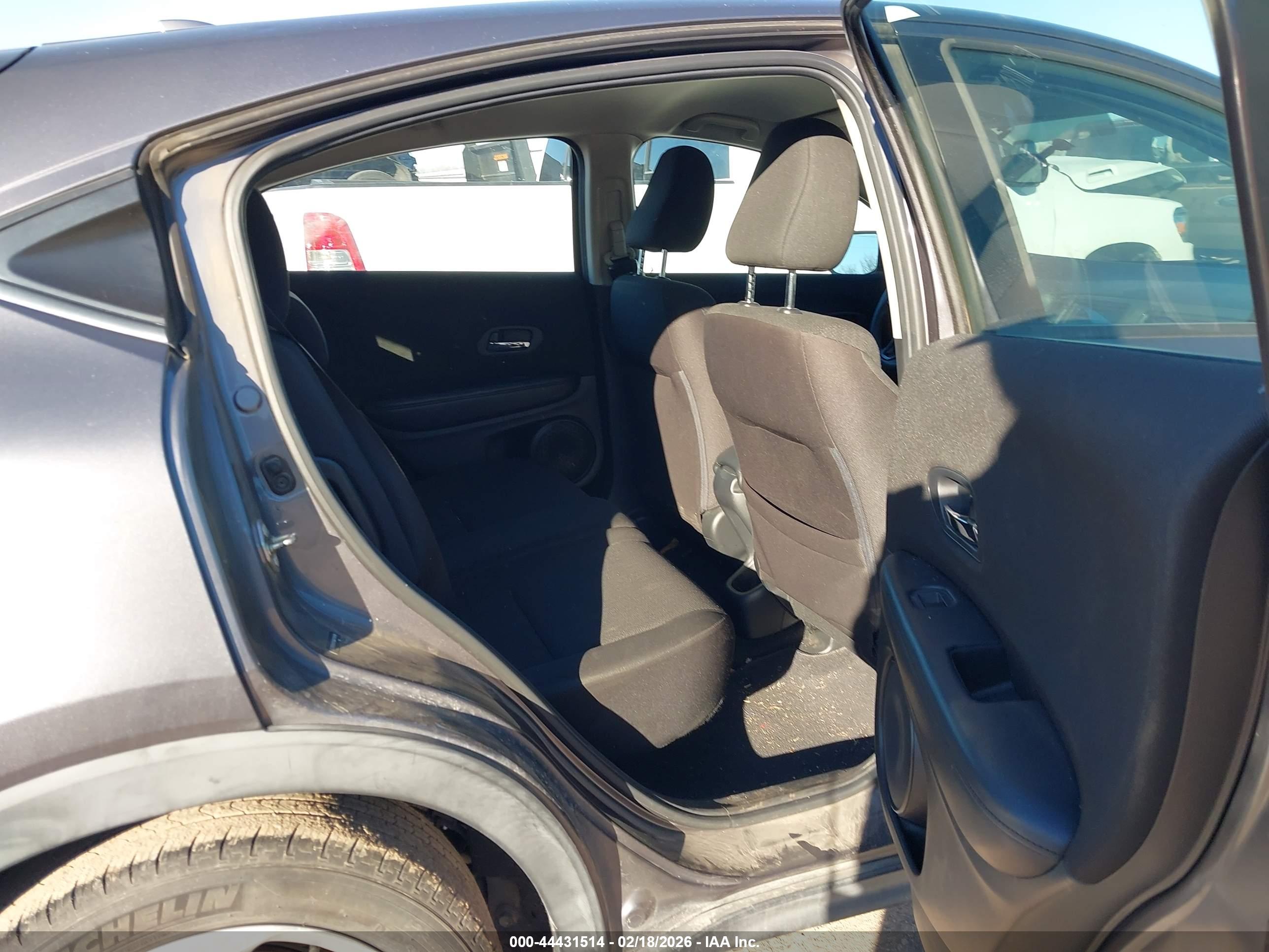 HONDA HR-V image 8