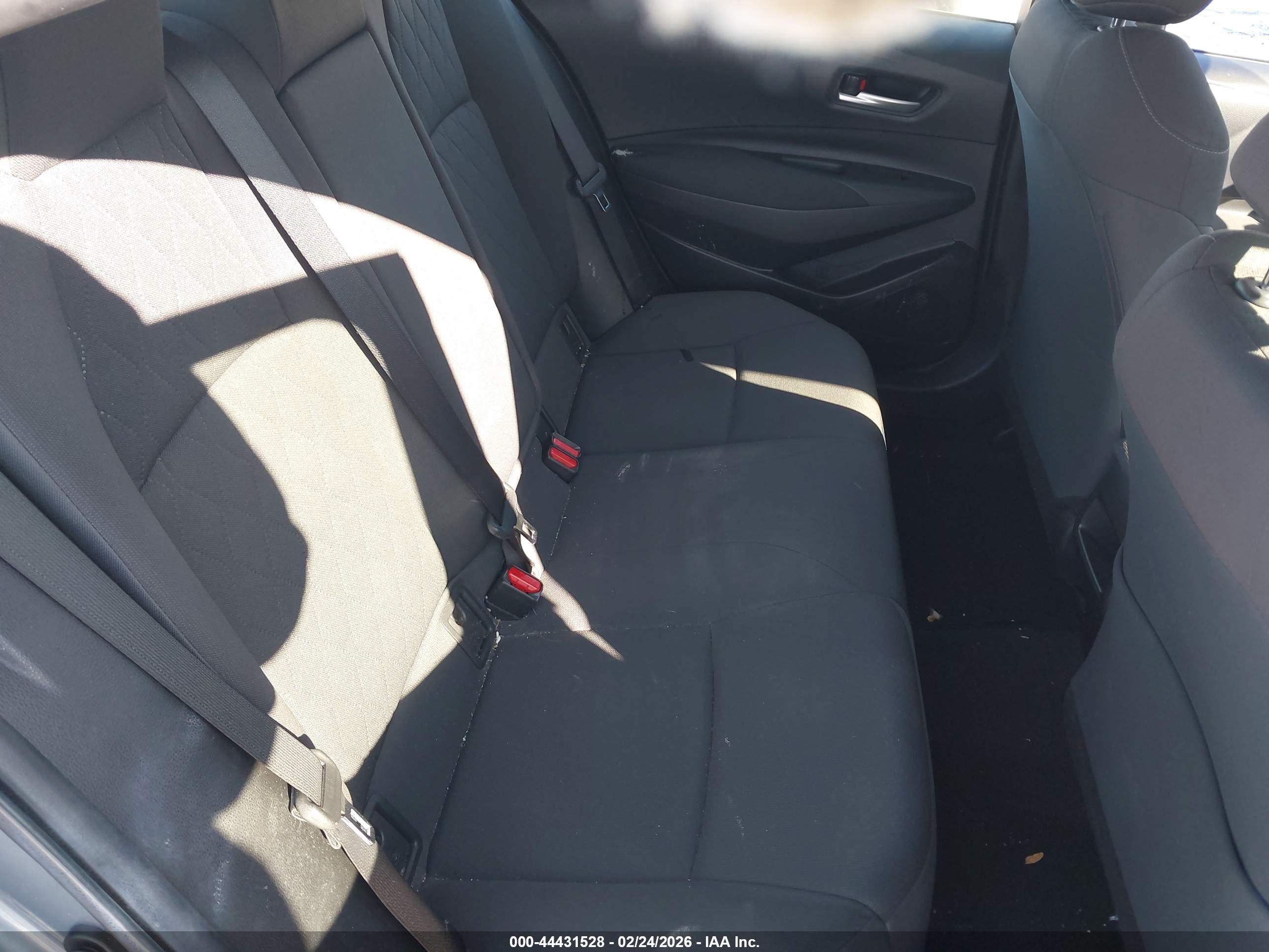 TOYOTA COROLLA image 8