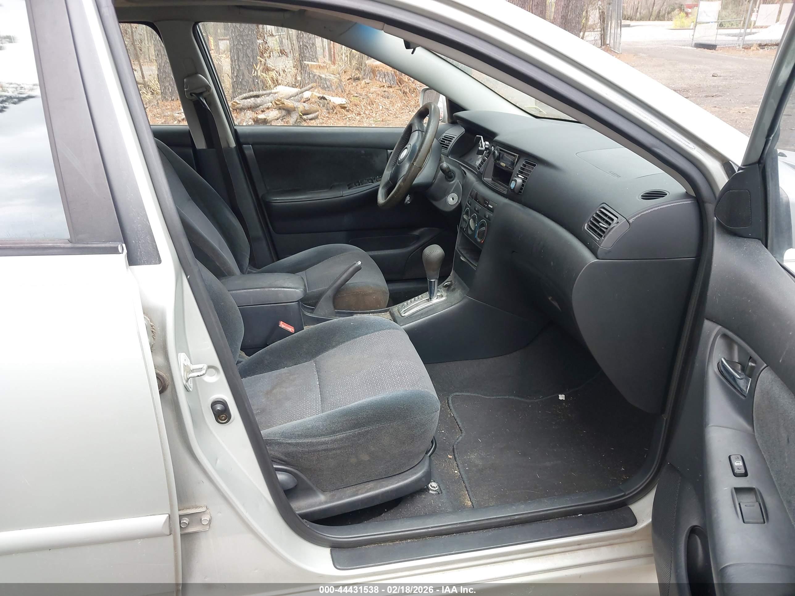 TOYOTA COROLLA image 5