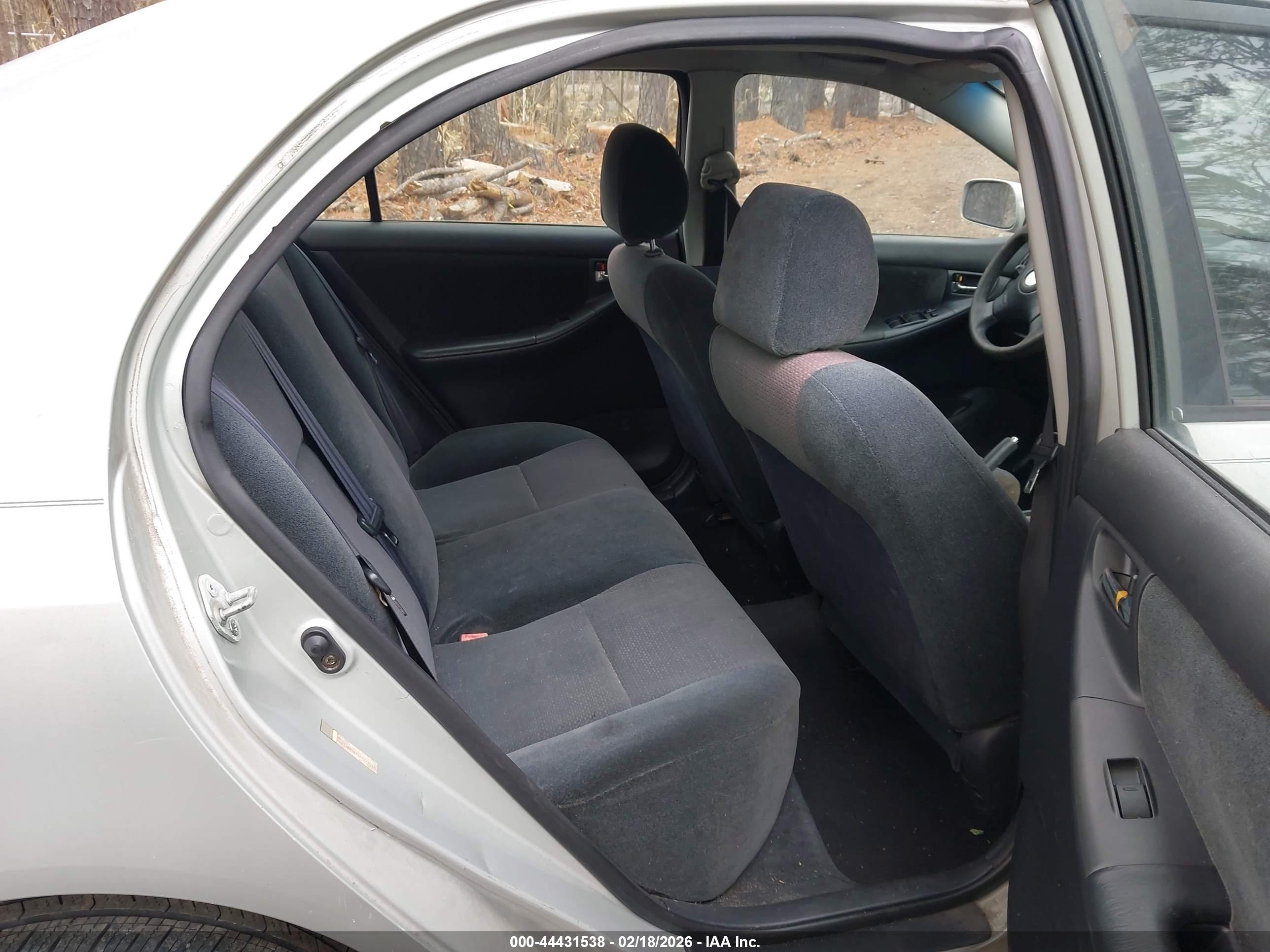TOYOTA COROLLA image 8