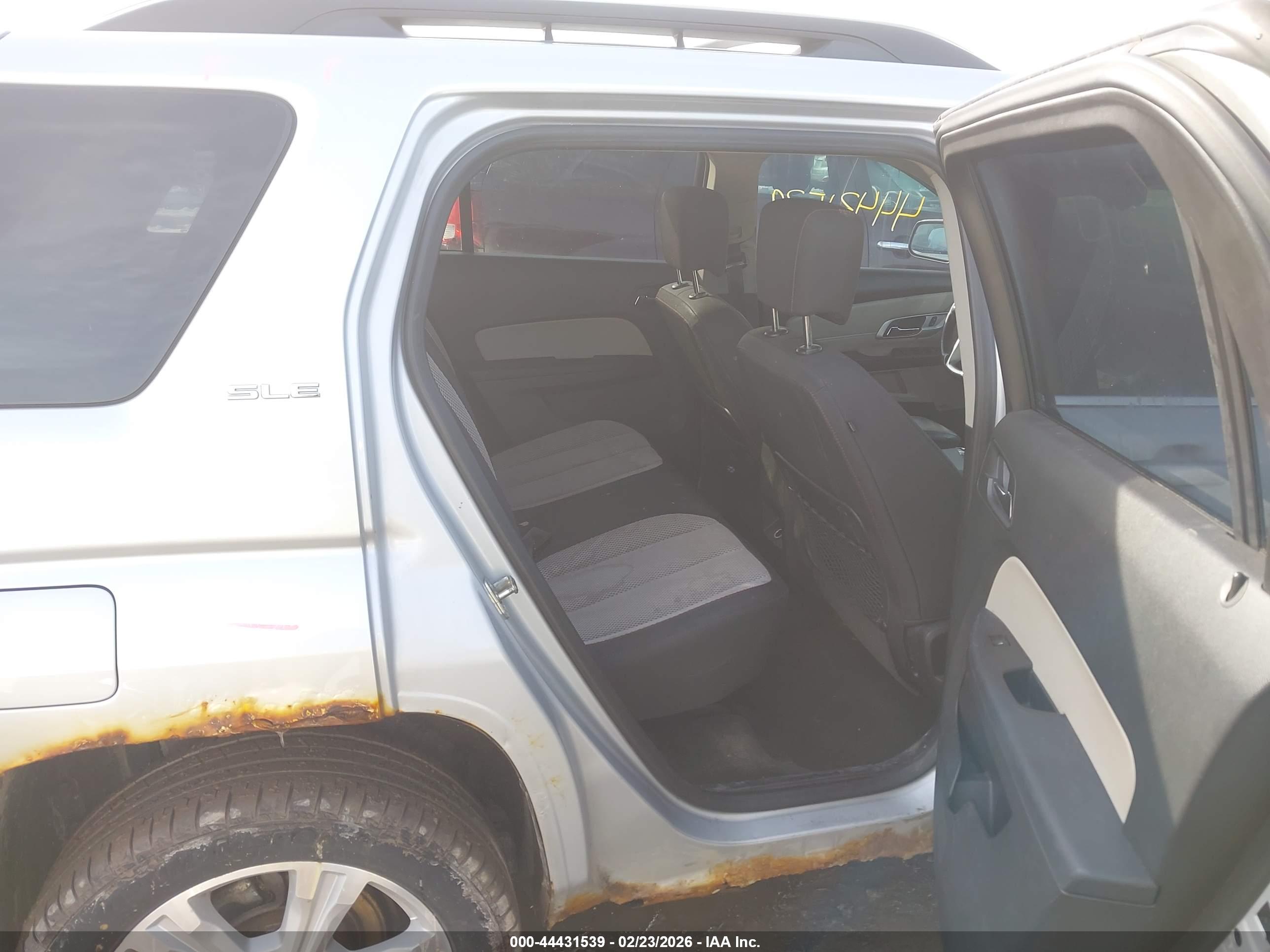 GMC TERRAIN image 8
